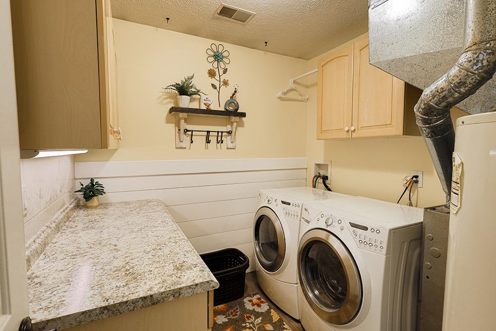 510 W Hurlbut, Charlevoix, MI, 49720