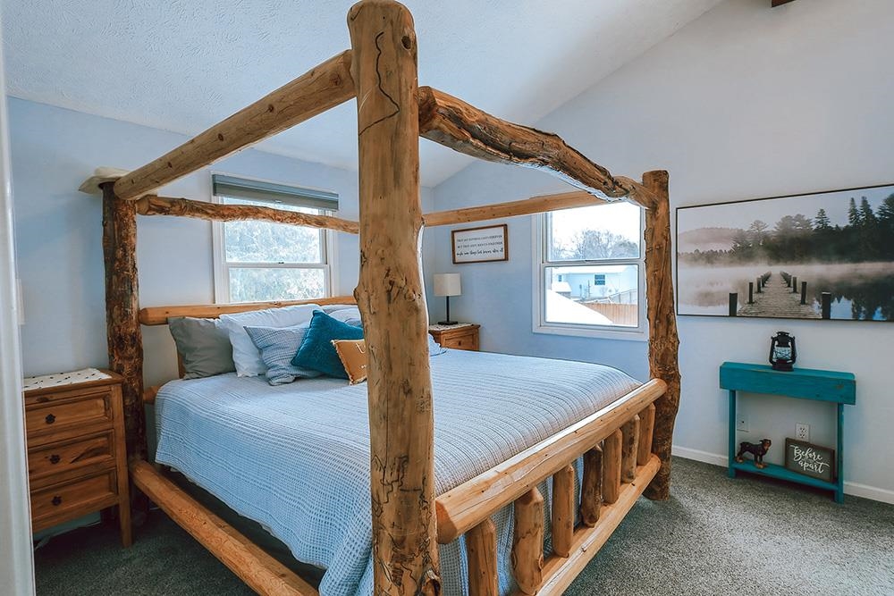 510 W Hurlbut, Charlevoix, MI, 49720