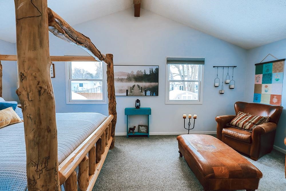 510 W Hurlbut, Charlevoix, MI, 49720