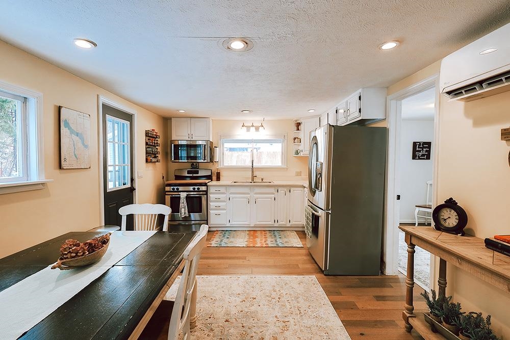 510 W Hurlbut, Charlevoix, MI, 49720