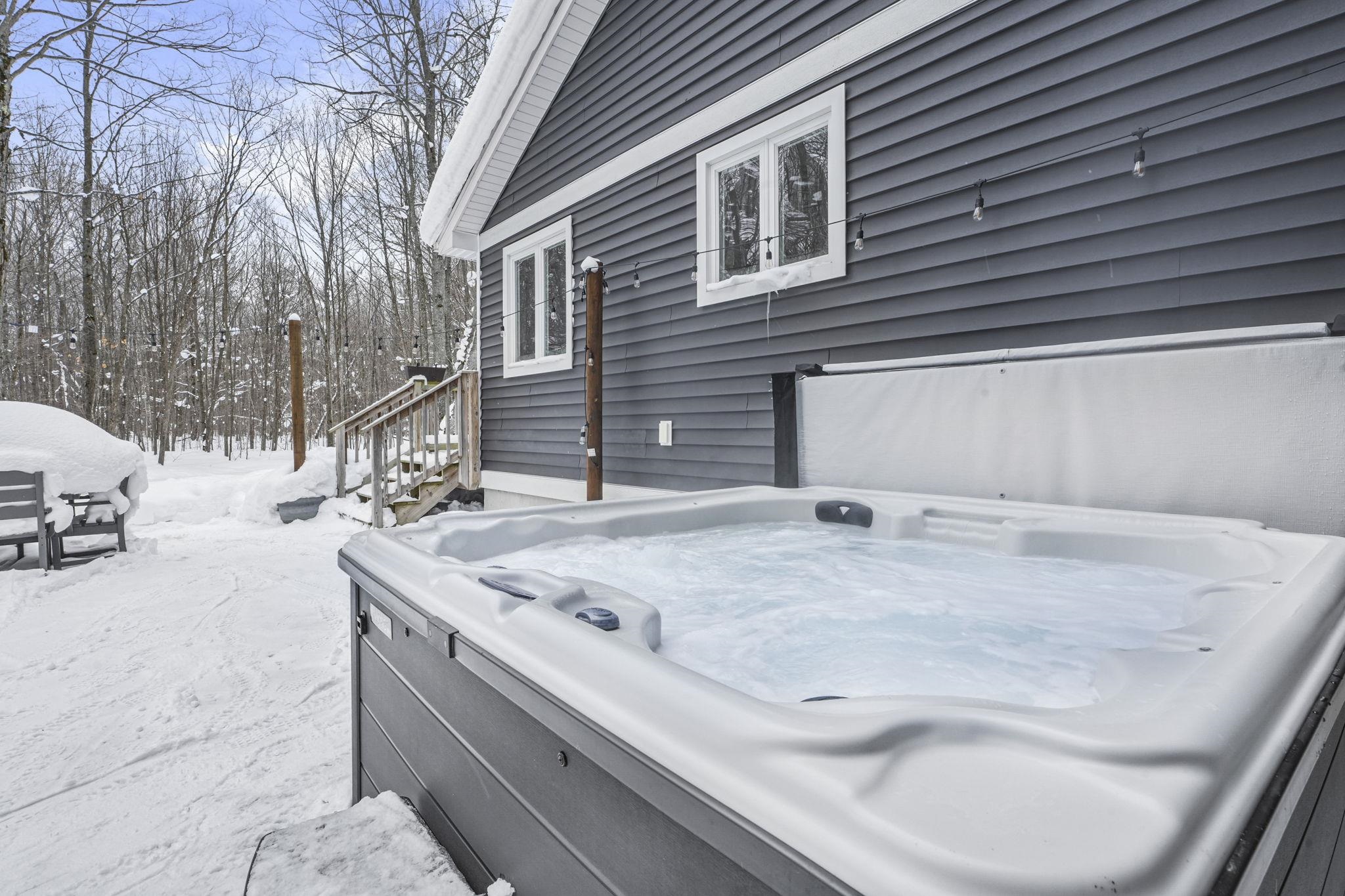 Interlochen, MI, 49643