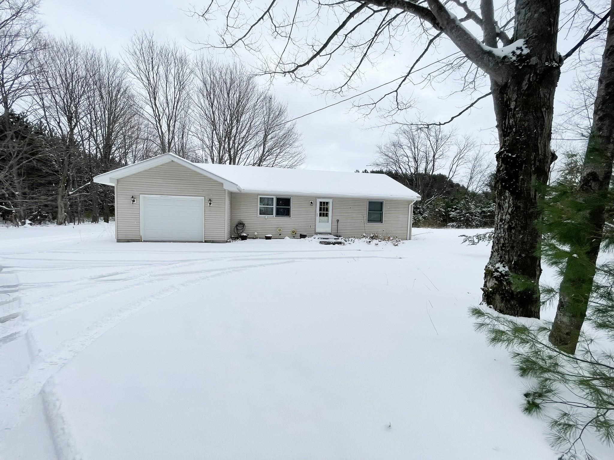 Homes for sale in Mancelona, MI | 10511 Lake Of The Woods Rd, Mancelona, MI 49659 | MLS# 80065387