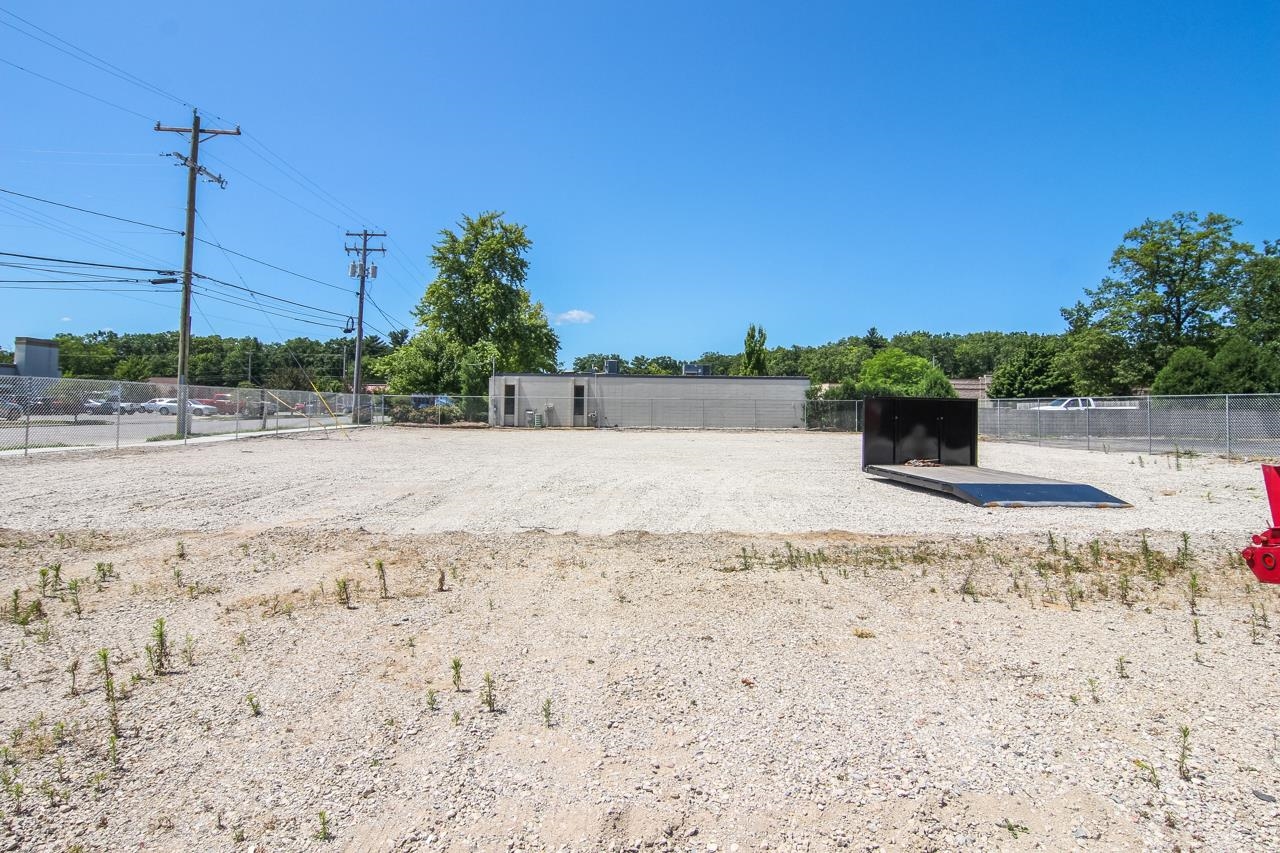 1133 Carver Street photo 4