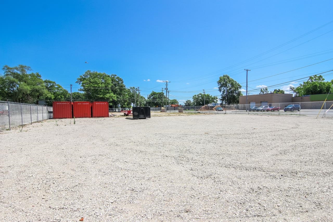 1133 Carver Street photo 3