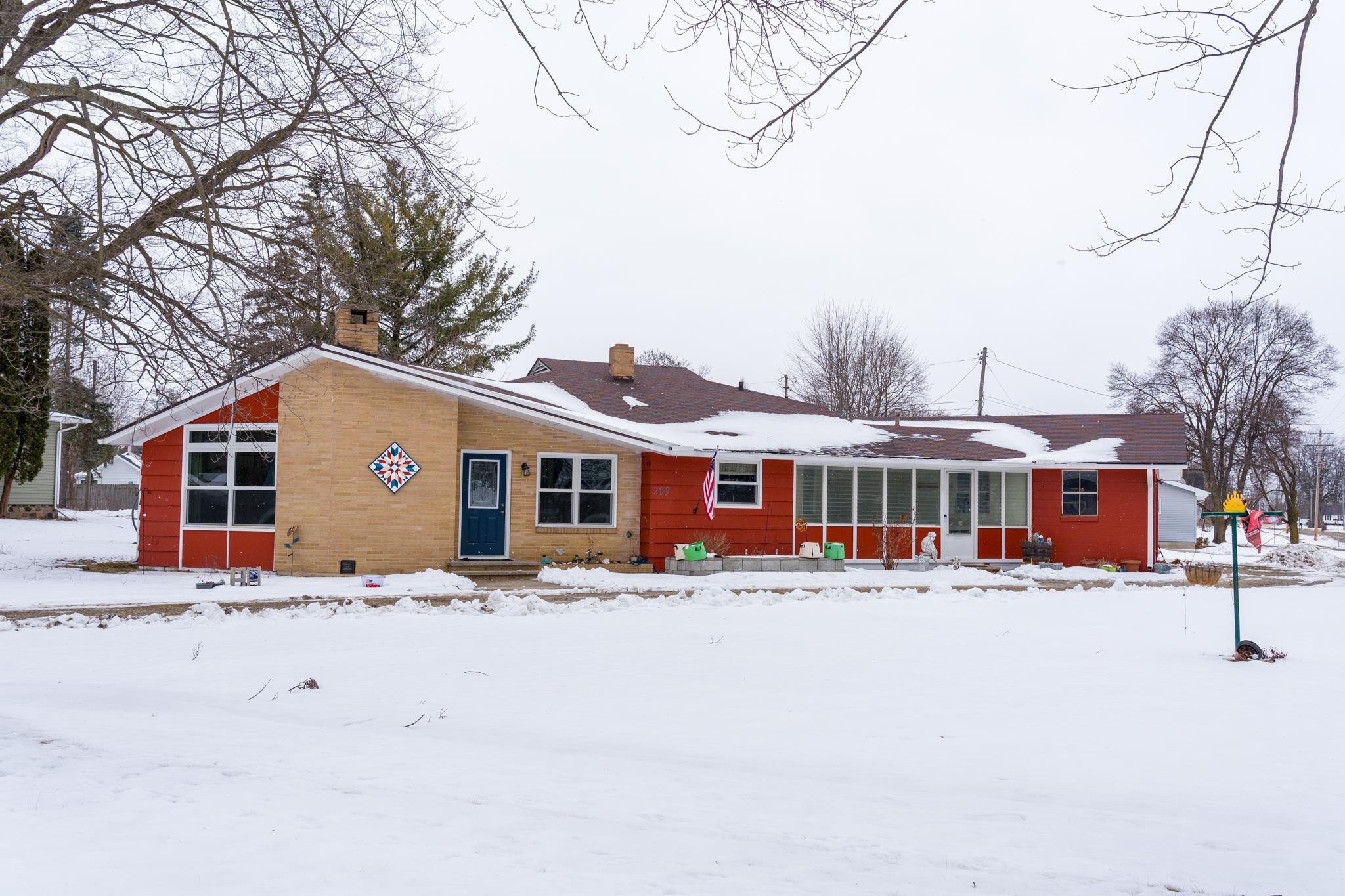 Homes for sale in Shepherd, MI | 209 N Chippewa, Shepherd, MI 48883 | MLS# 80065417