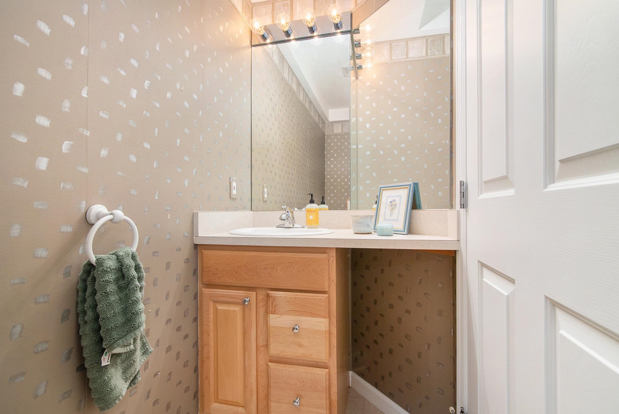 Traverse City, MI, 49686