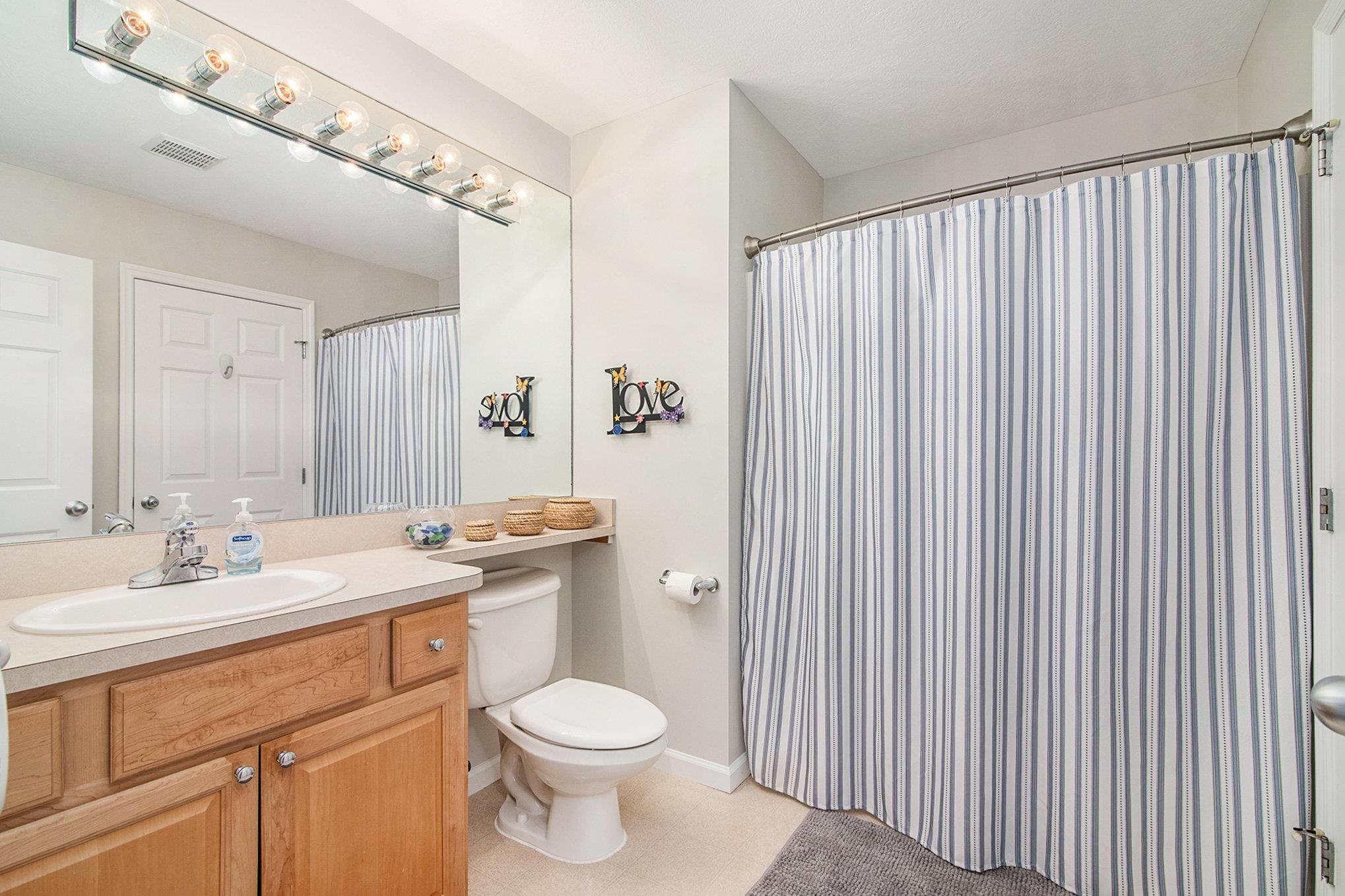 Traverse City, MI, 49686