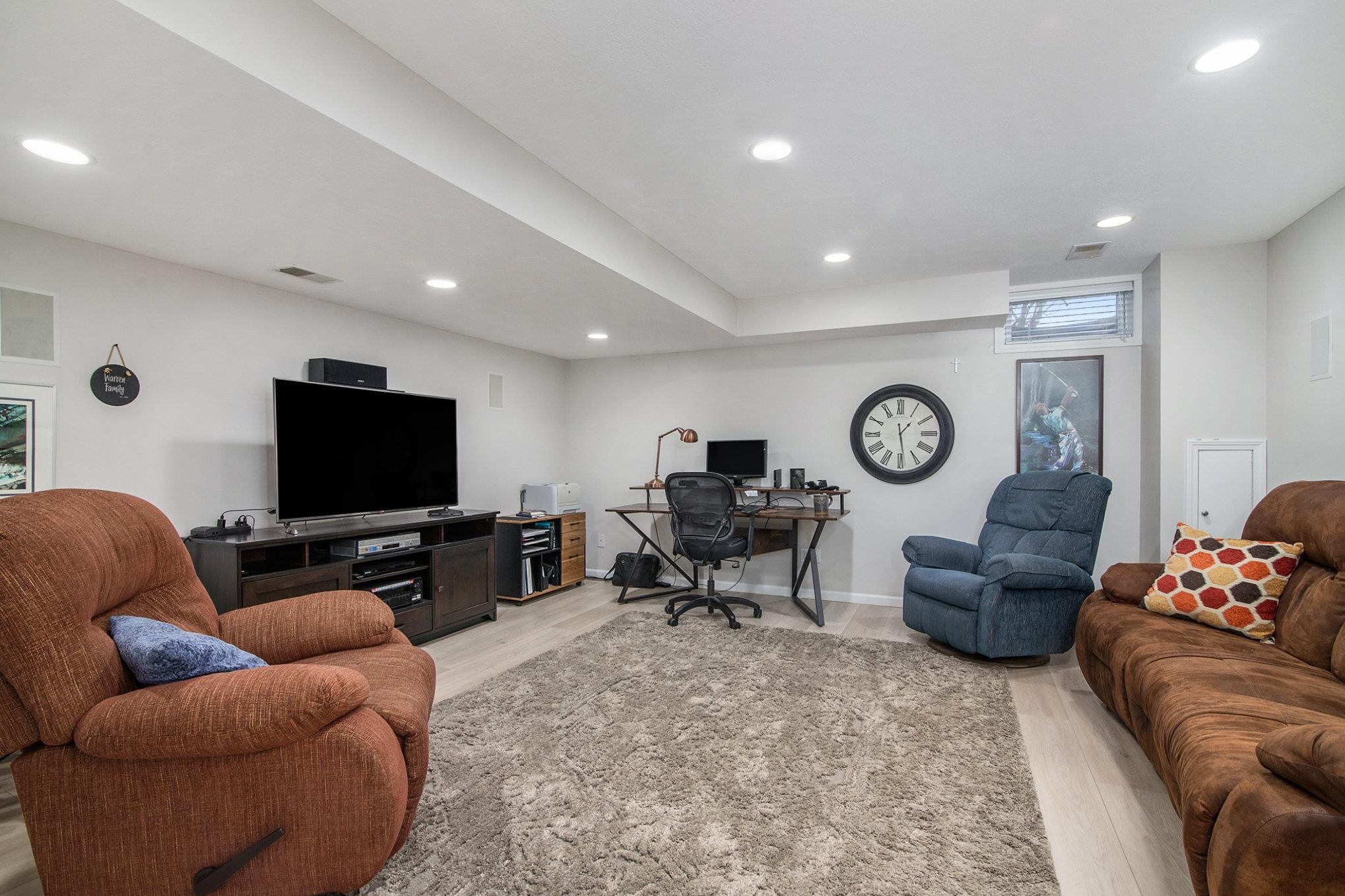 Traverse City, MI, 49686