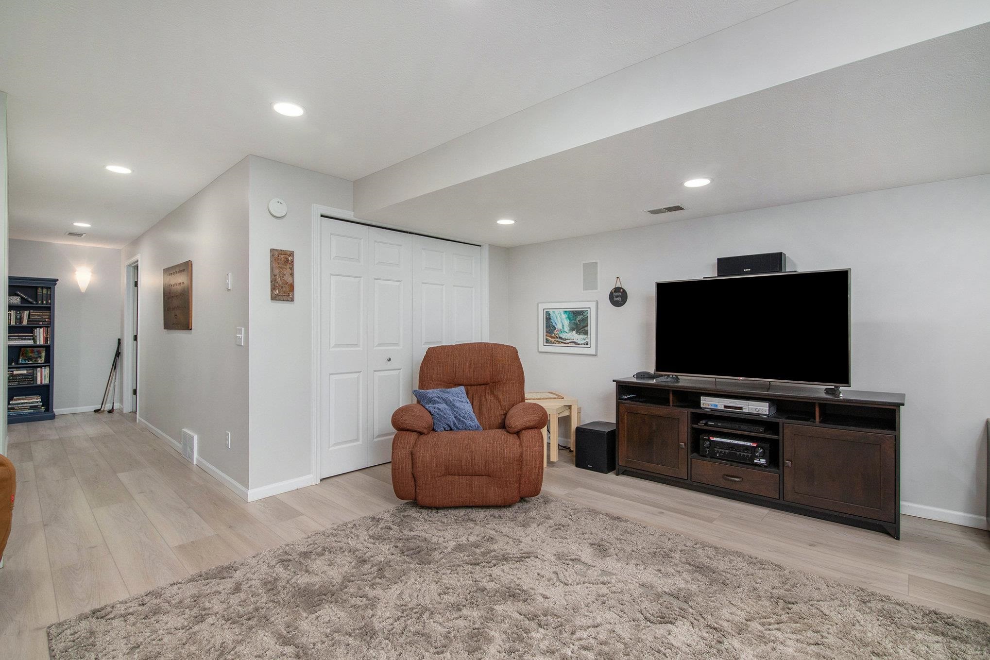 Traverse City, MI, 49686