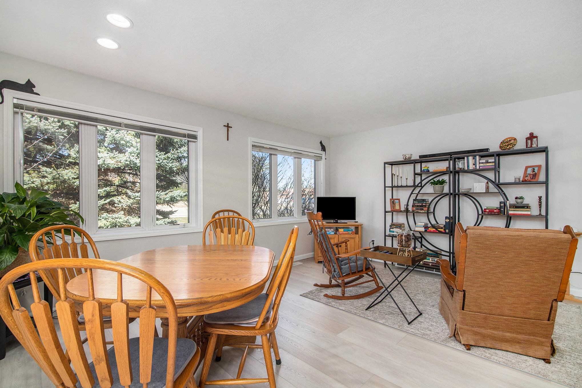 Traverse City, MI, 49686