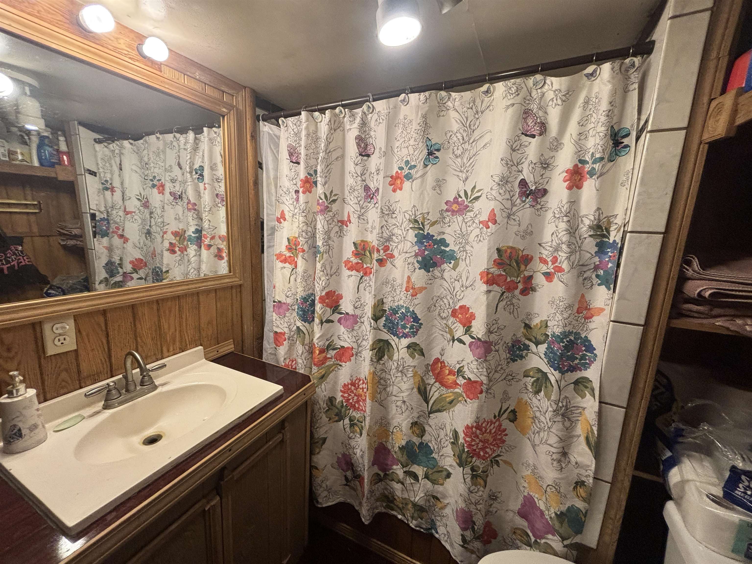 5884 Scholl Road photo 18