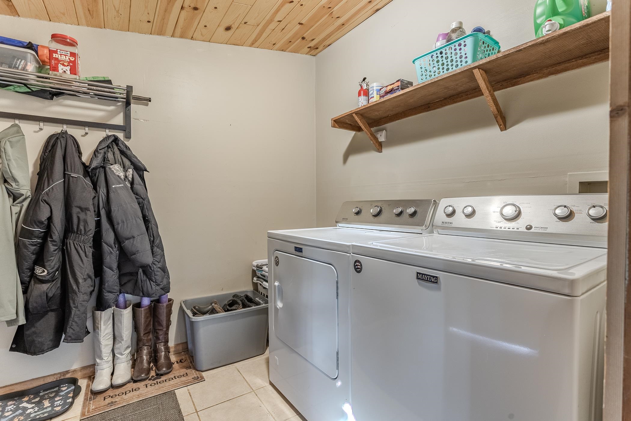 403 Erie Street photo 17