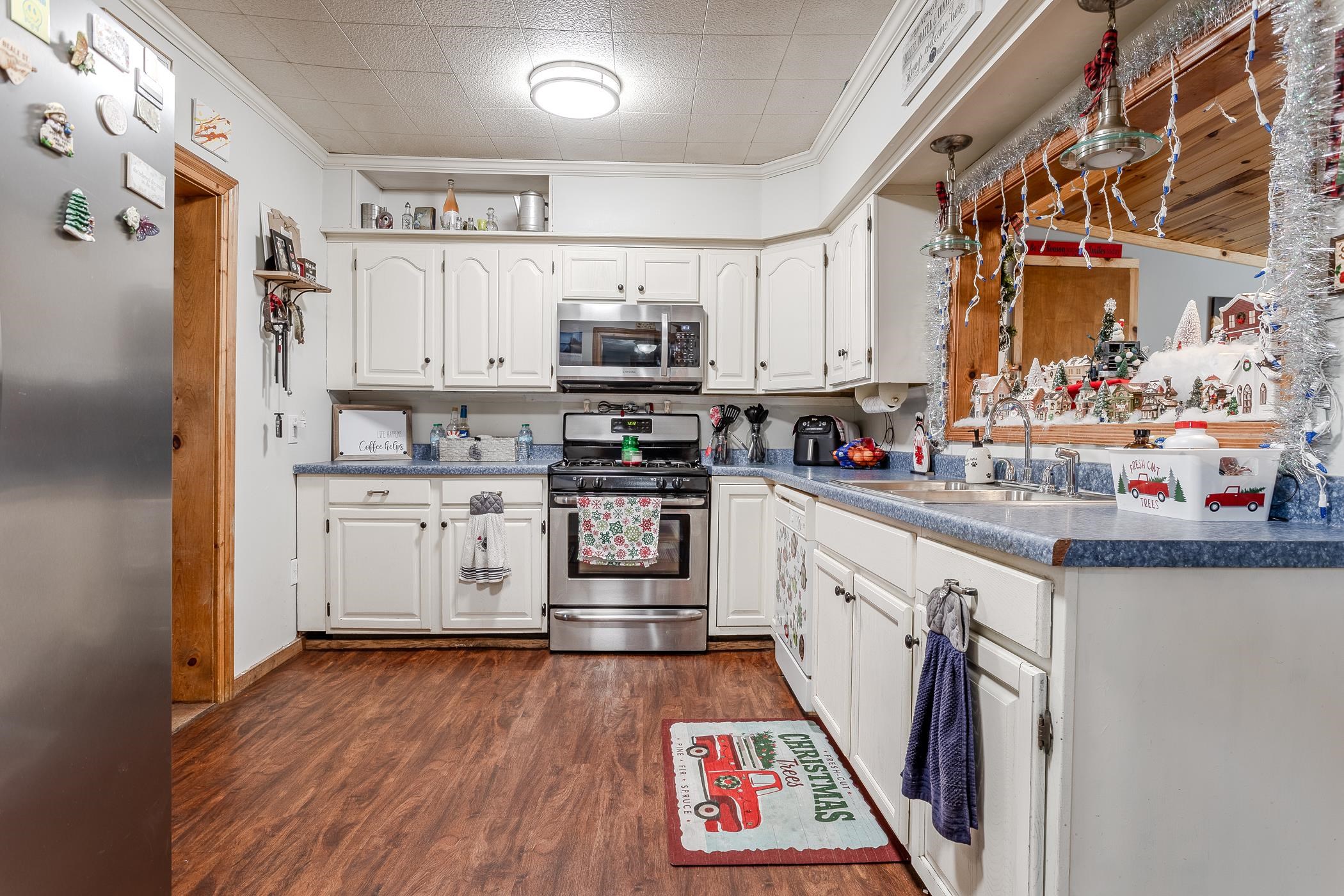 403 Erie Street photo 7