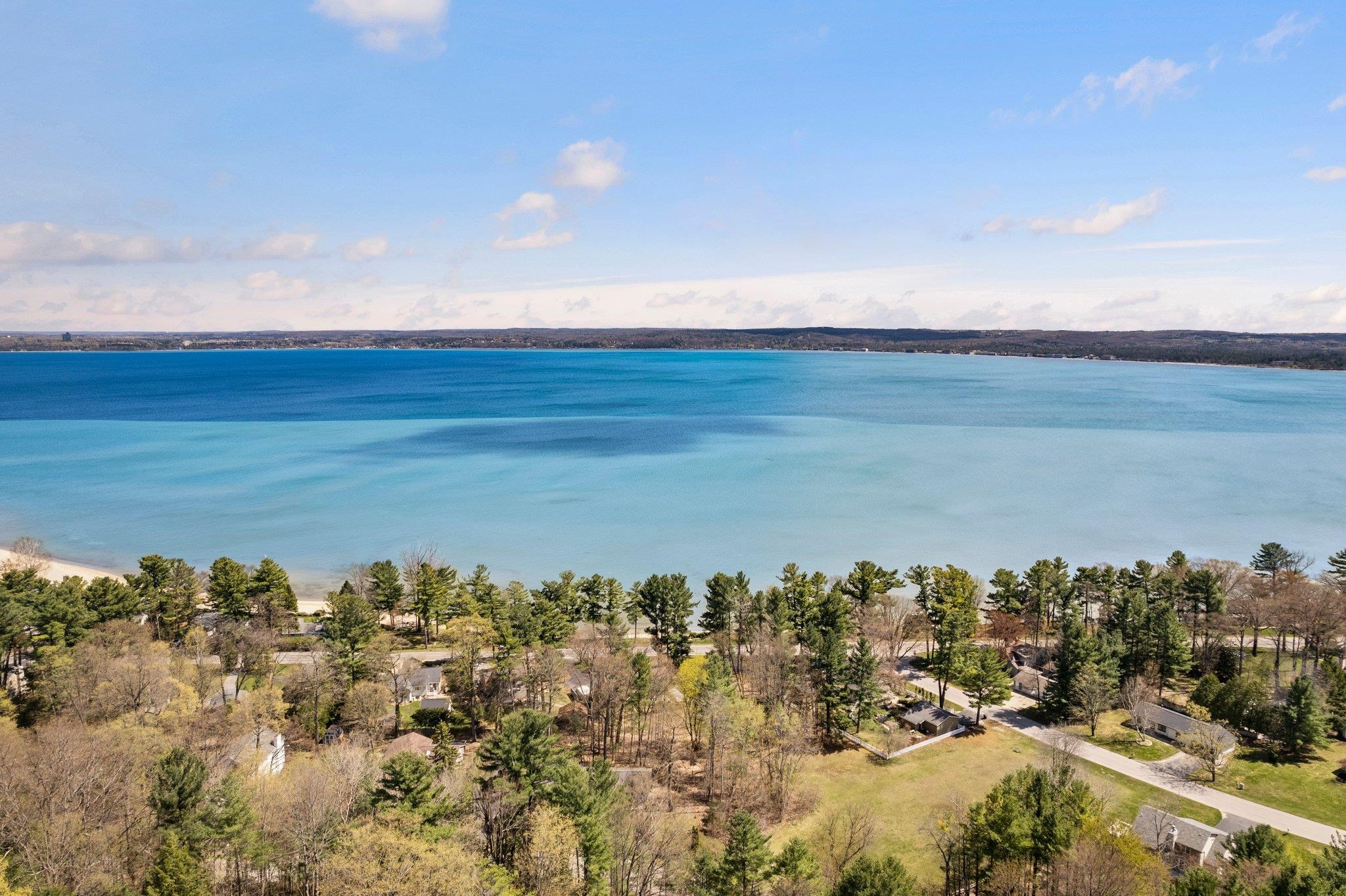Traverse City, MI, 49686