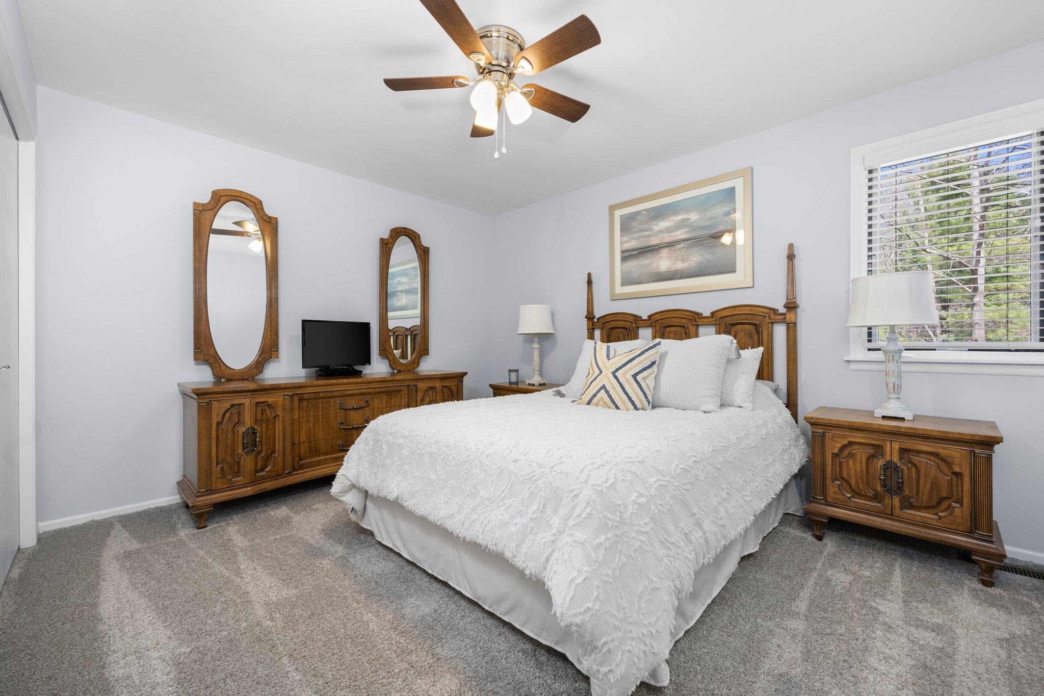 Traverse City, MI, 49686