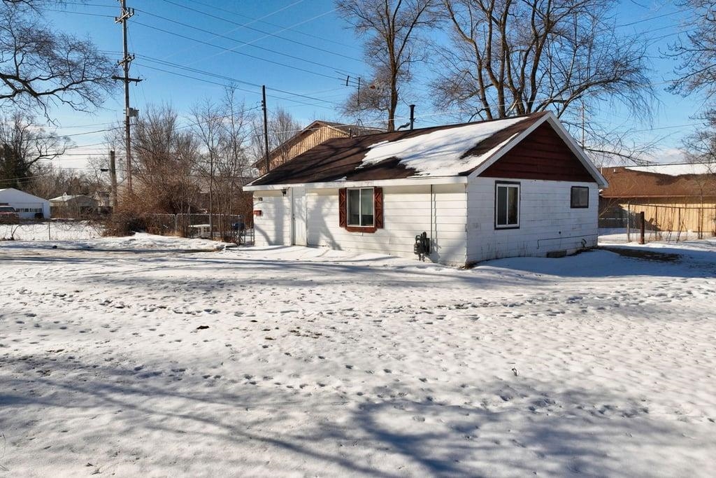 1205 N Kinney Avenue photo 22
