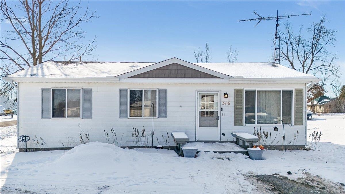 316 E Main photo 2