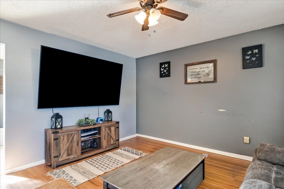 316 E Main photo 13