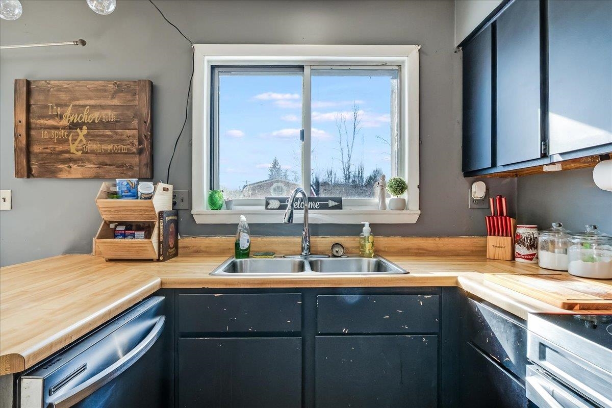 316 E Main photo 19