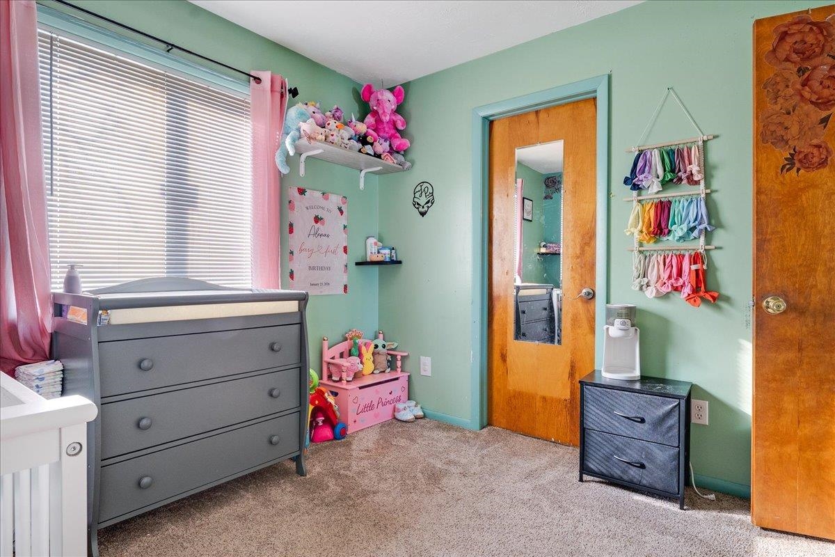 316 E Main photo 28