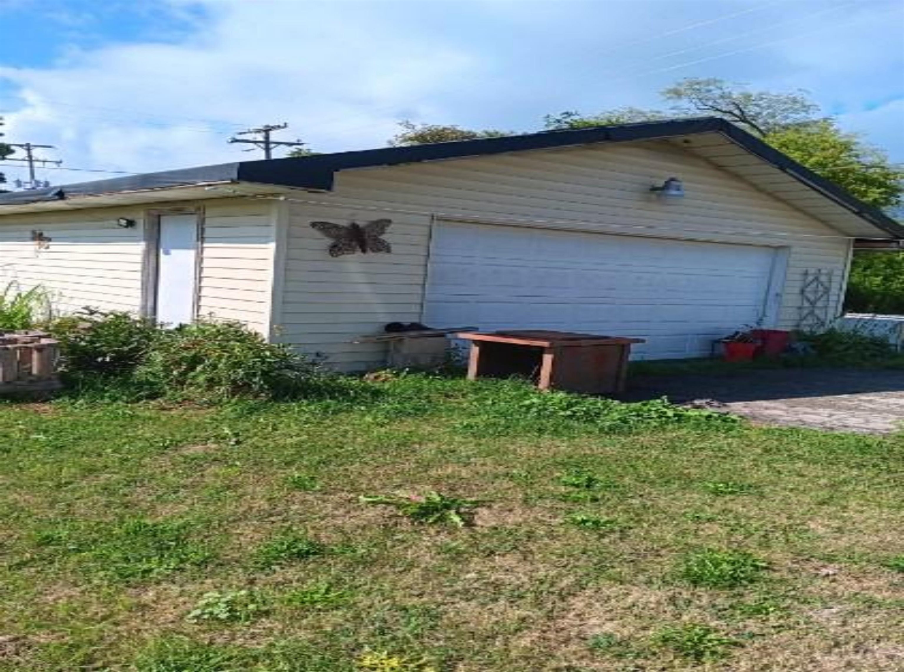 208 E Main Street, Hale, MI, 48739