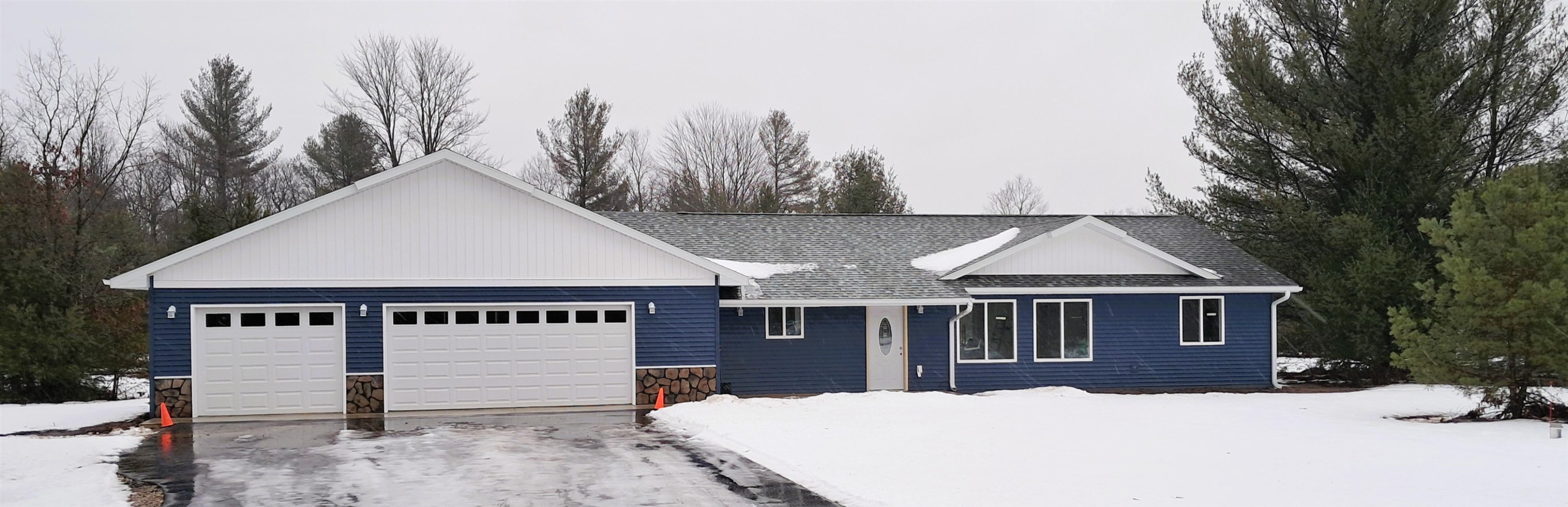 Photo of property for sale at 2221 Nancy Kay Avenue # 5, Interlochen MI 49643