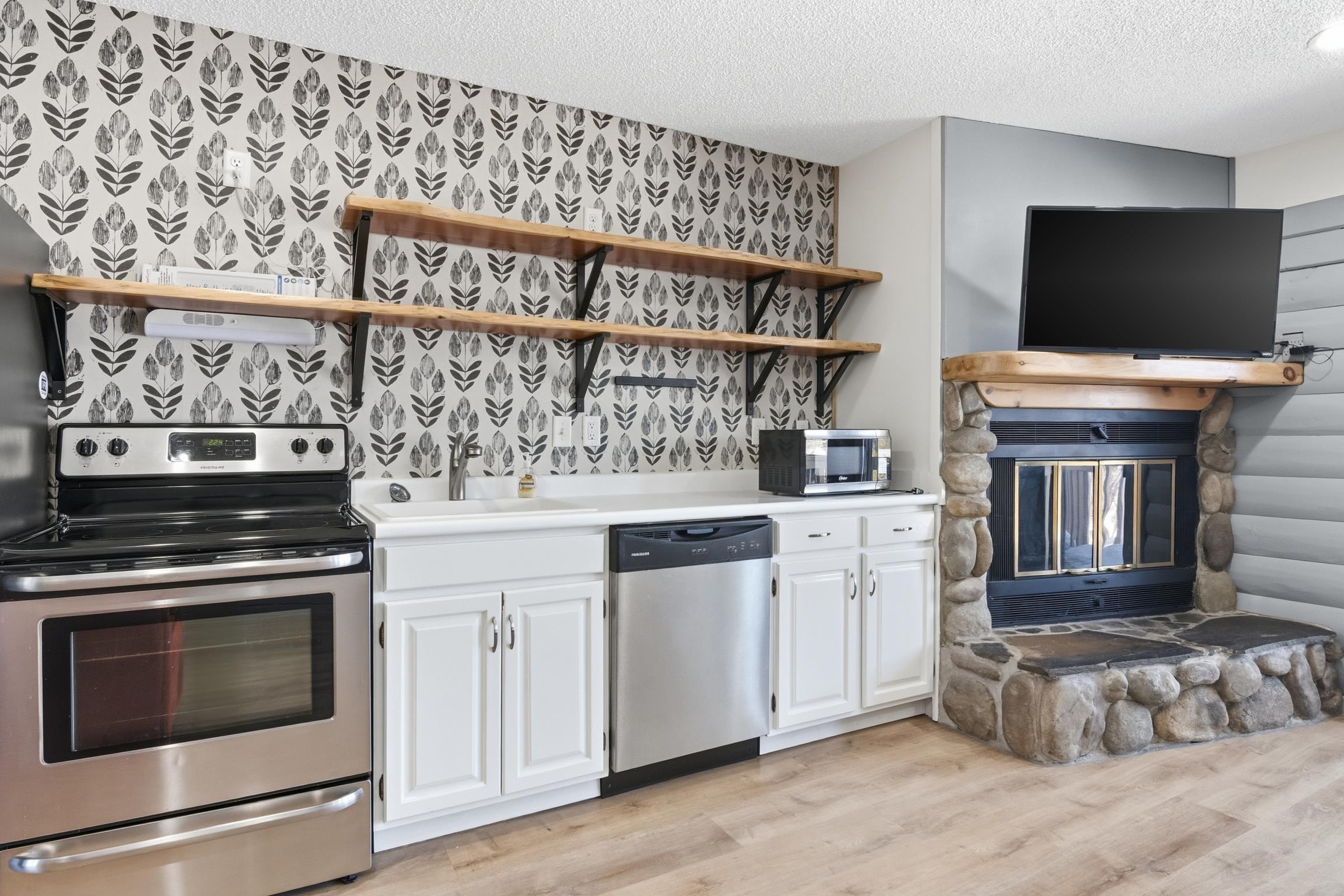 6658 Schuss Mountain Lane UNIT&nbsp;3251, Mancelona, MI, 49659