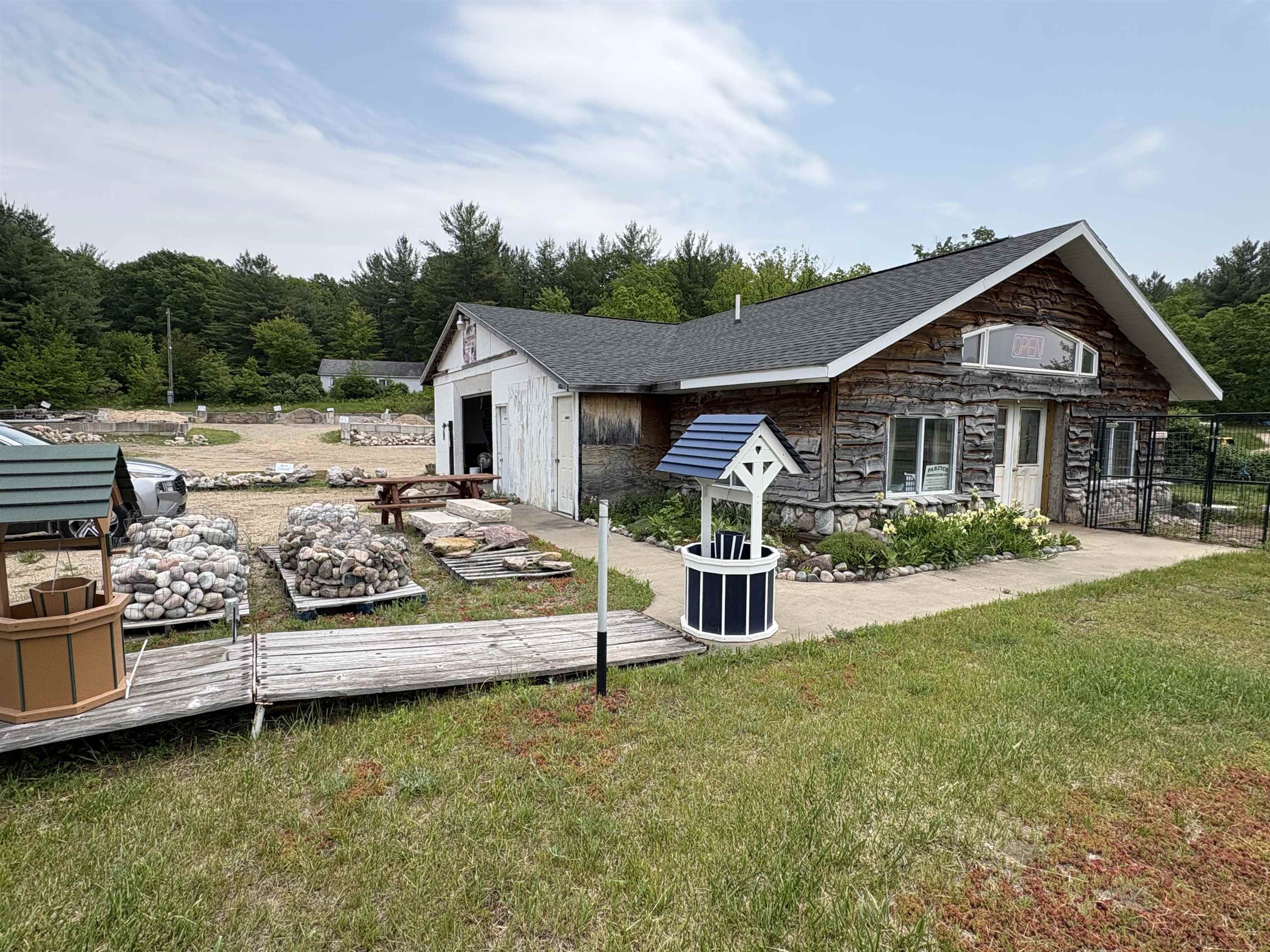 9490 Rapid City Road Nw, Rapid City, MI, 49676