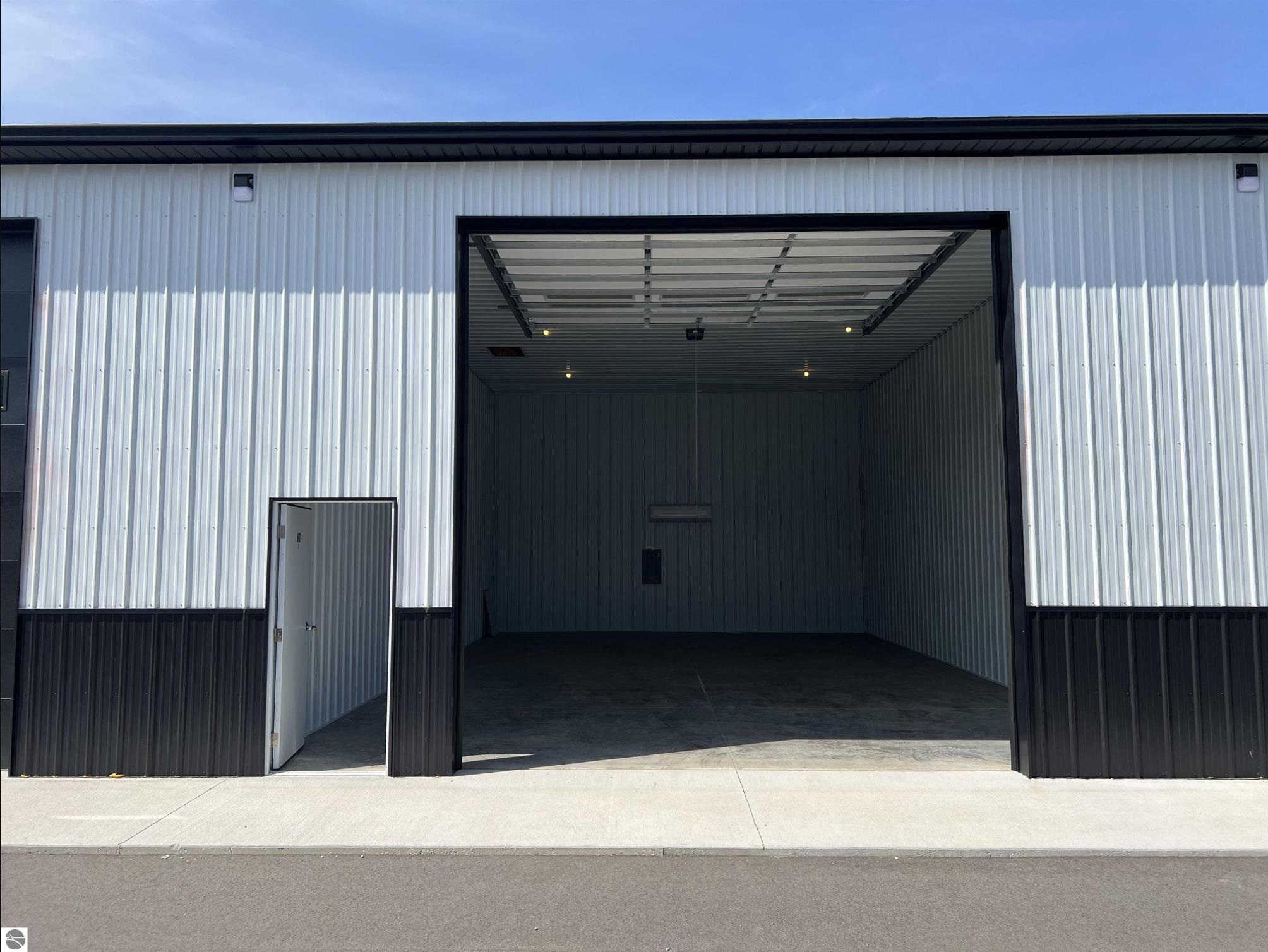 6819 S M-37 photo 9