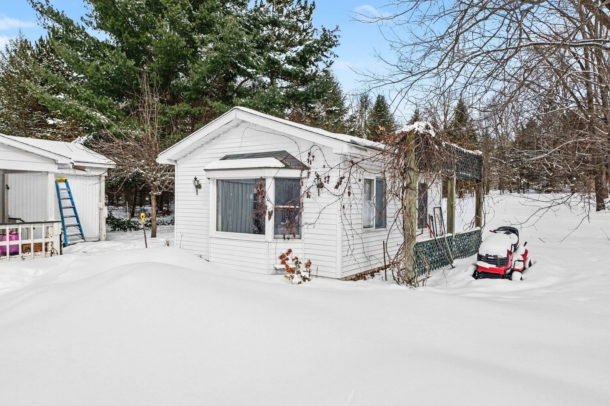 8923 SE Torch Lake Drive photo 4