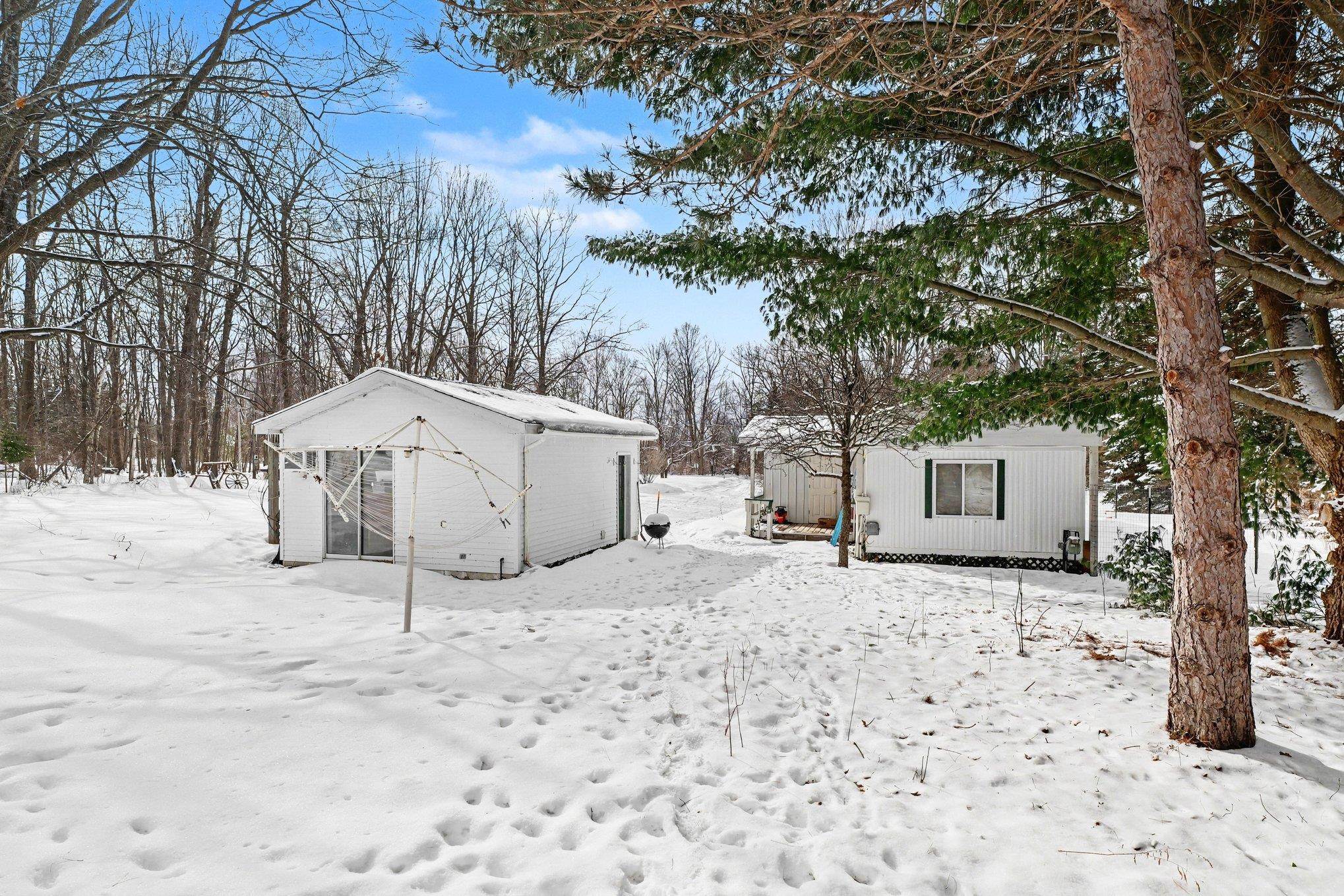 8923 SE Torch Lake Drive photo 5