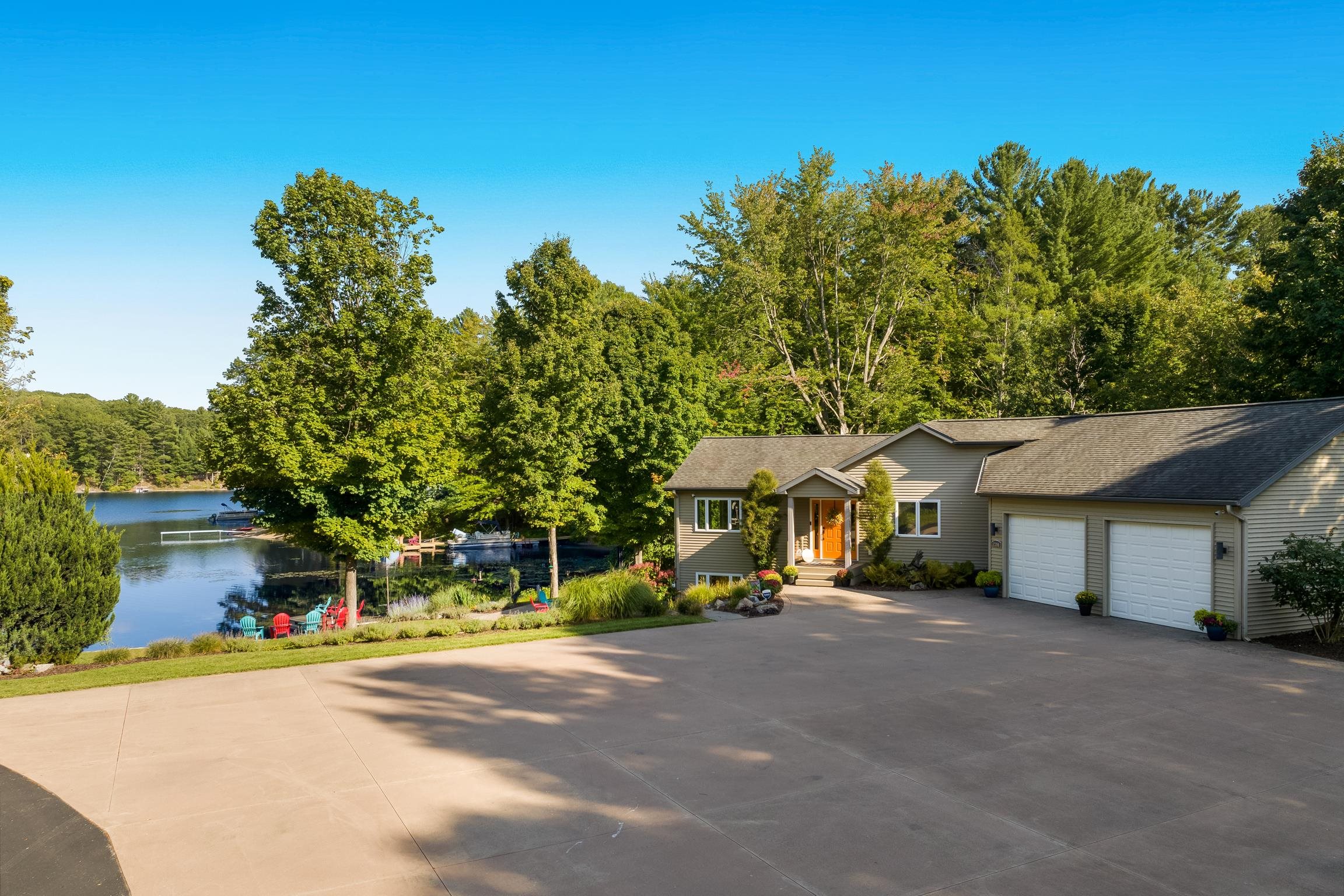 2390 Lake Chandler Drive, Traverse City, MI, 49696-8960