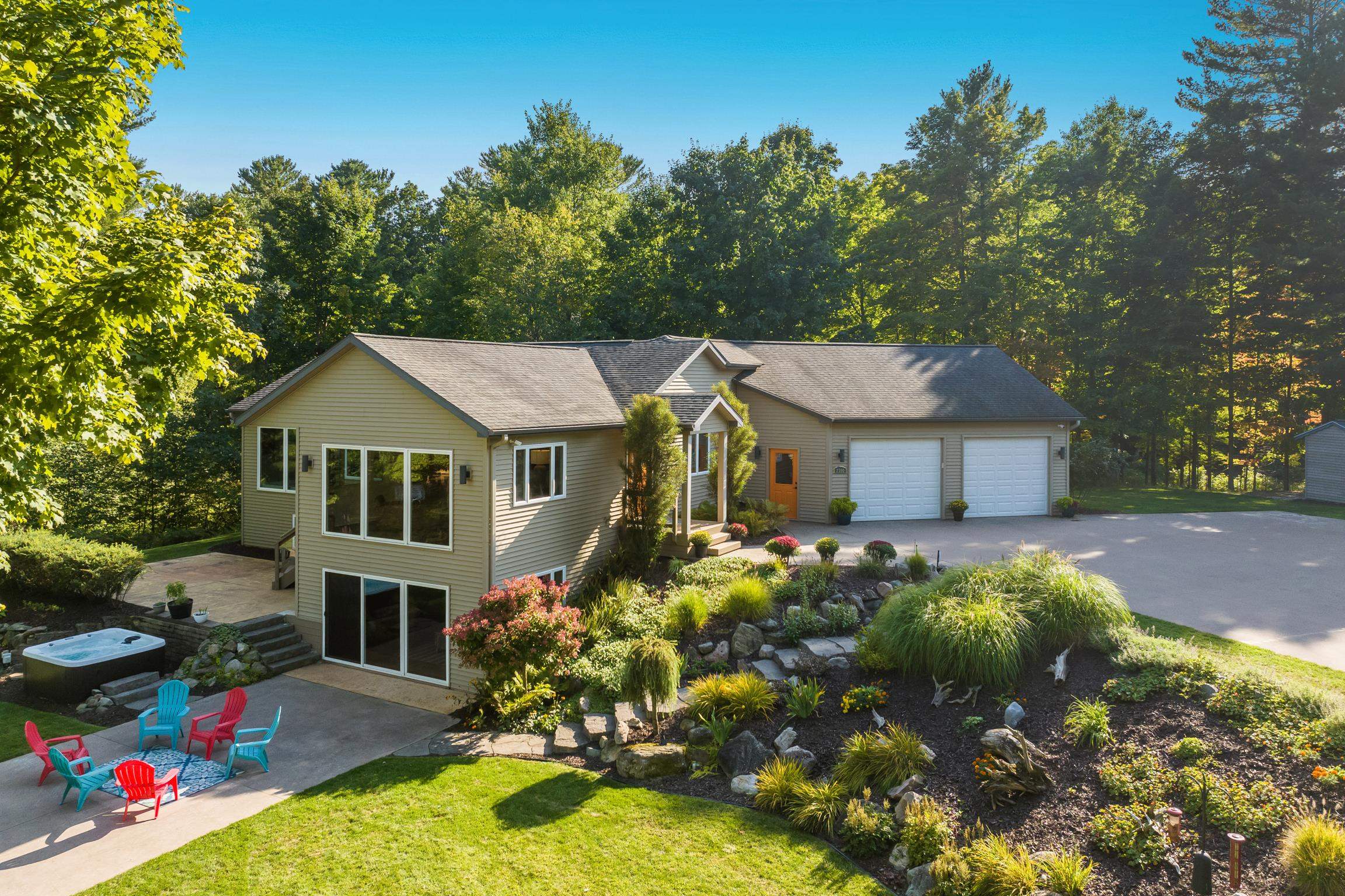 2390 Lake Chandler Drive, Traverse City, MI, 49696-8960