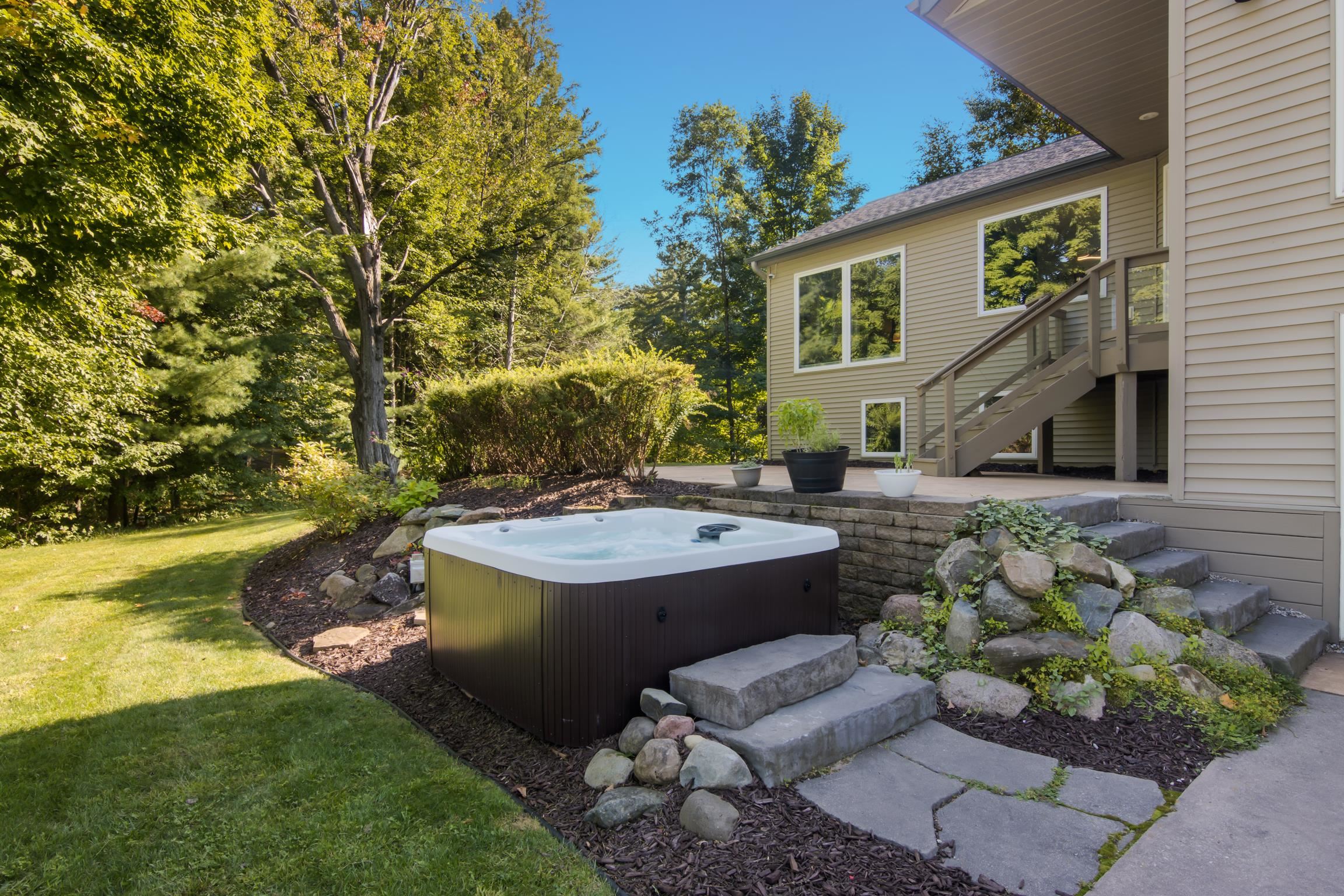 2390 Lake Chandler Drive, Traverse City, MI, 49696-8960