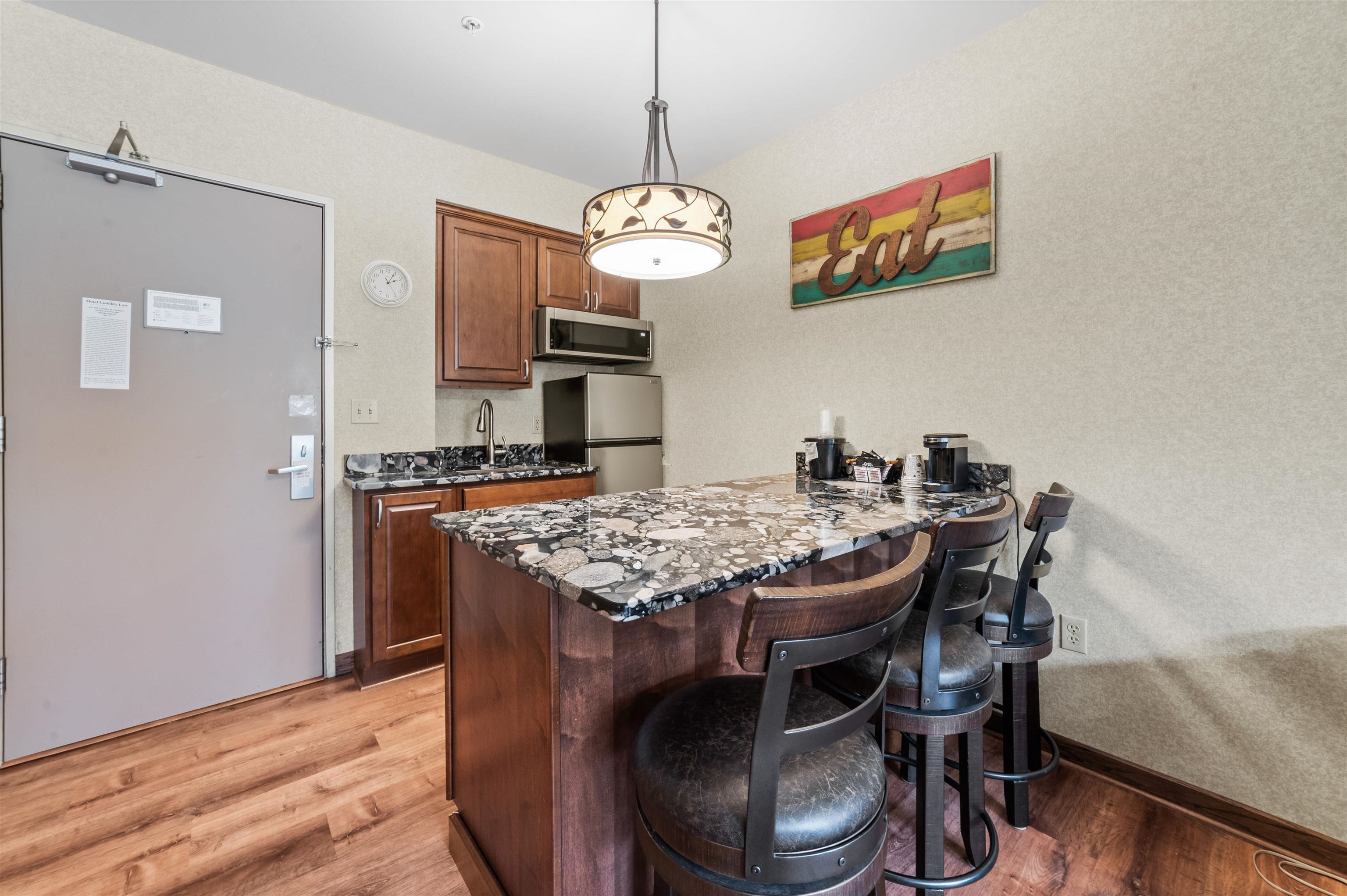2400 Troon South photo 6