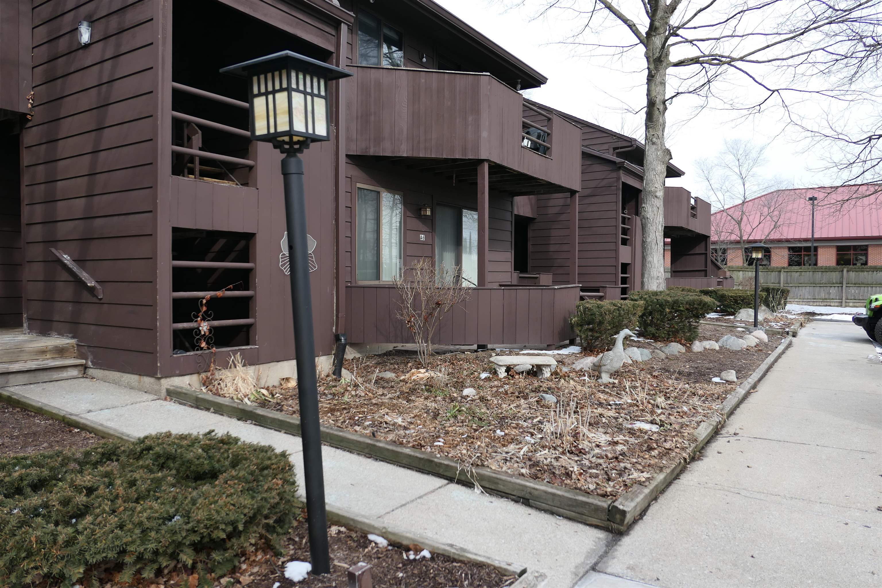 1st image of 205 E Jolly Rd, Lansing, MI 48910 | MLS# 80065709