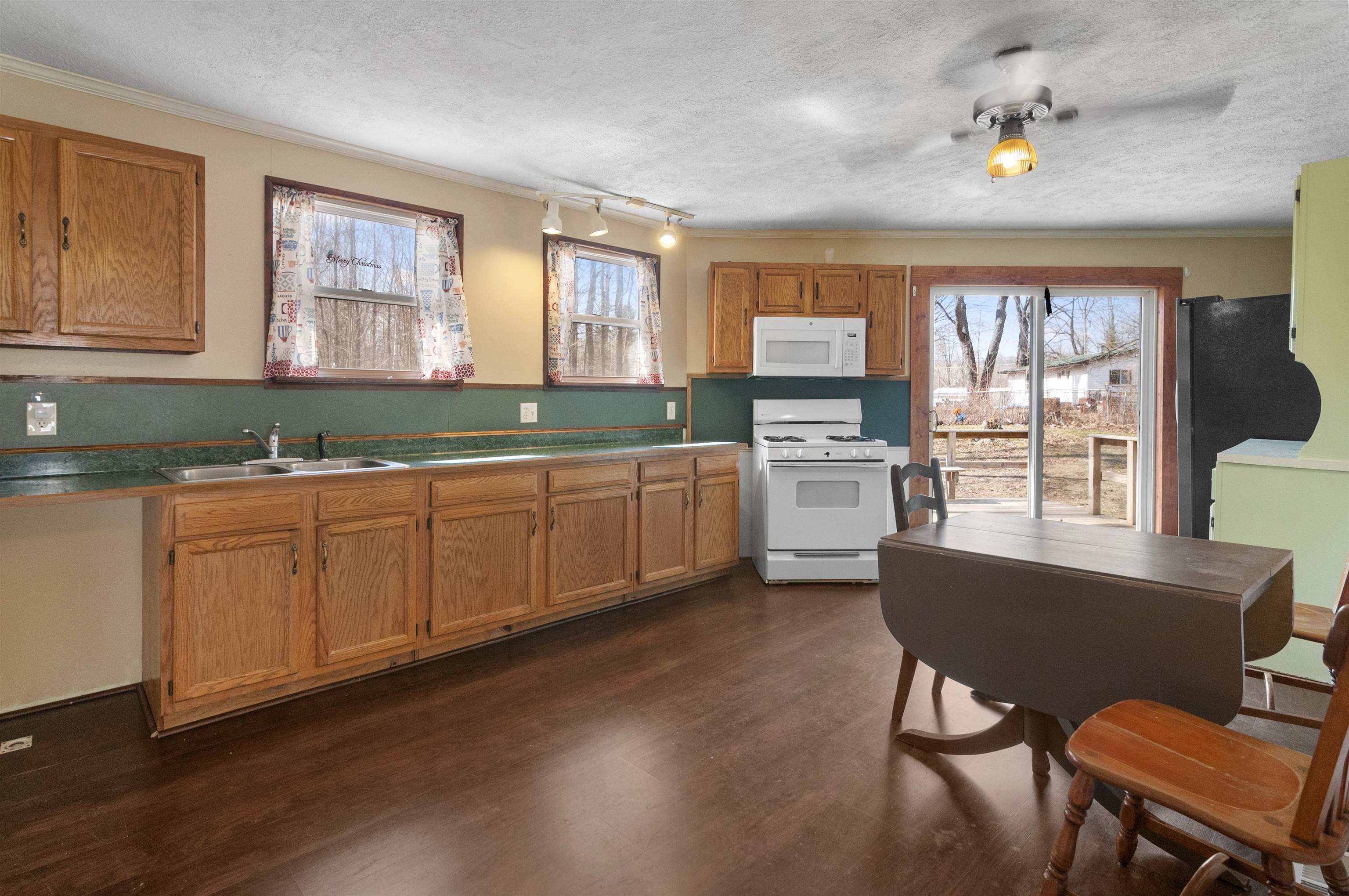 Homes for sale in Cadillac, MI | 302 Fern Ave, Cadillac, MI 49601 | MLS# 80065750