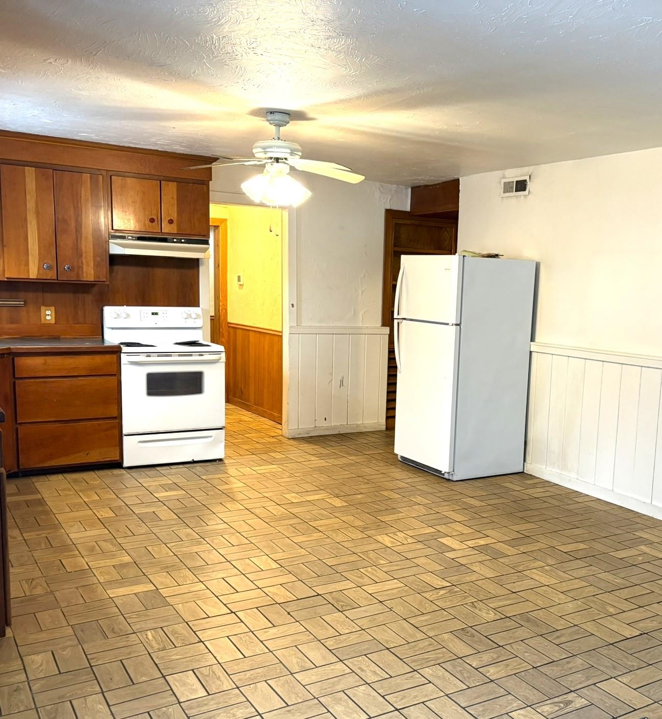 8890 Us-131, S, Grawn, MI, 49637-9622