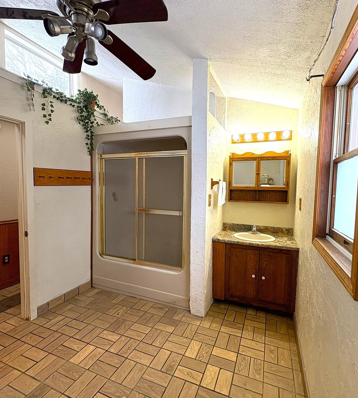 8890 Us-131, S, Grawn, MI, 49637-9622