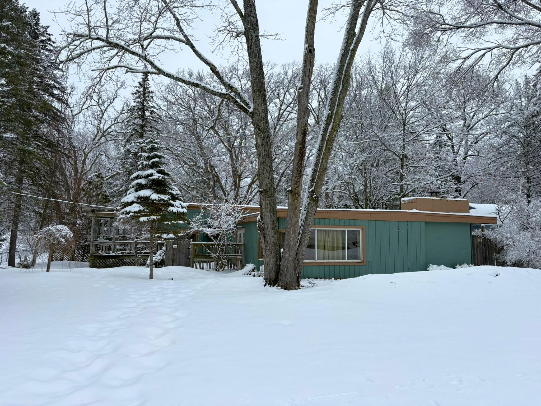 8890 Us-131, S, Grawn, MI, 49637-9622