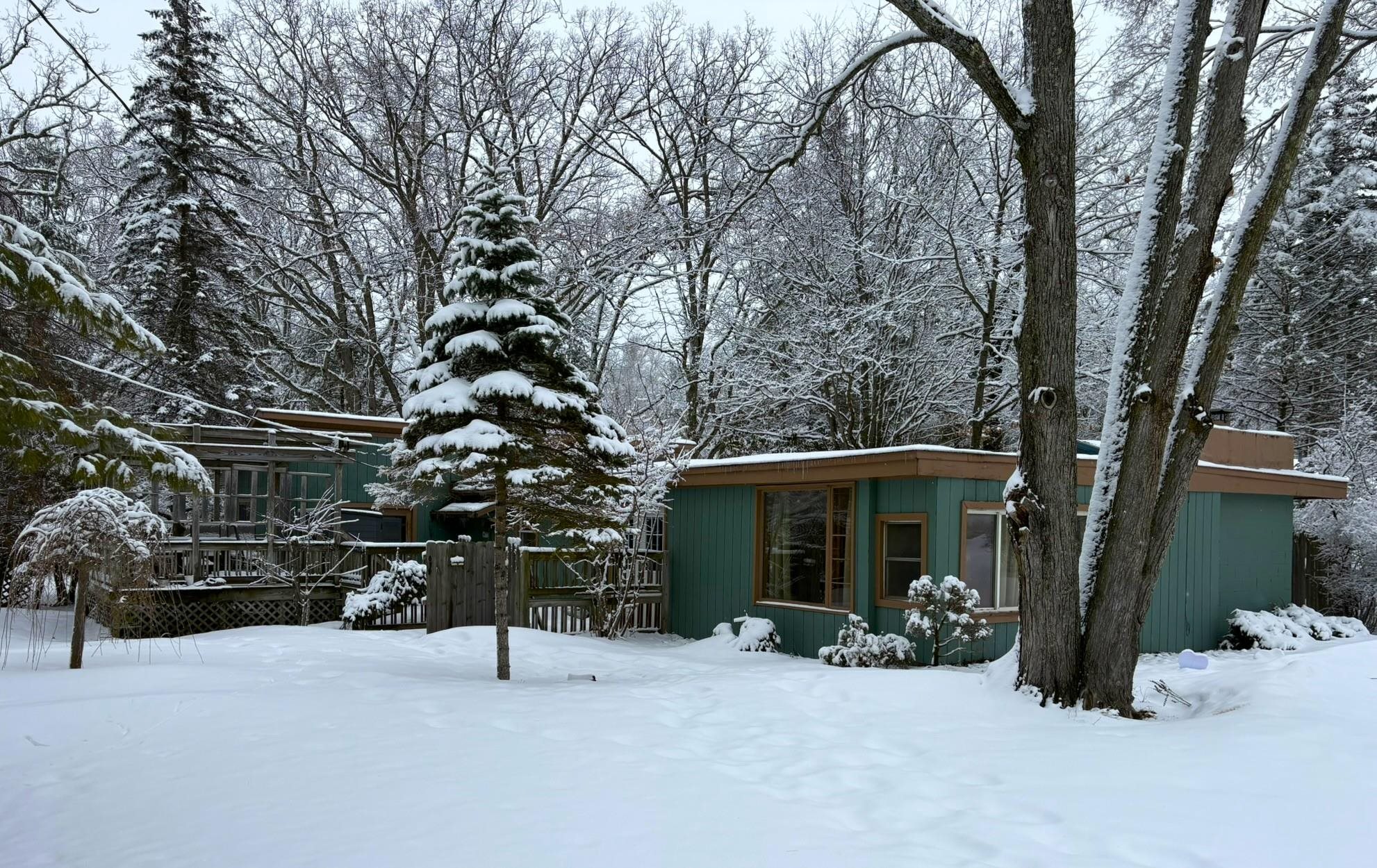 8890 Us-131, S, Grawn, MI, 49637-9622