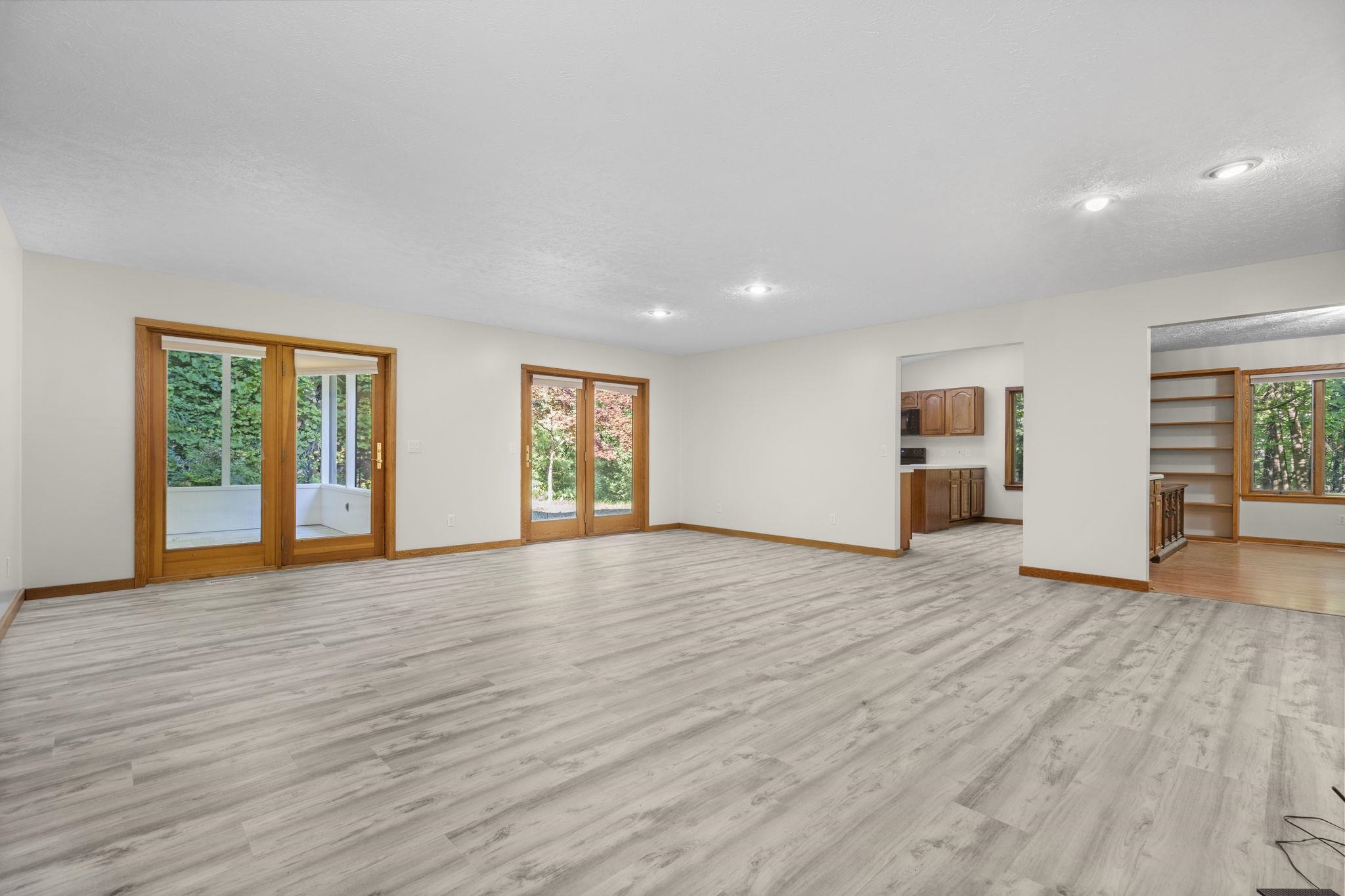 211 E 7th Street, Northport, MI, 49670-9770