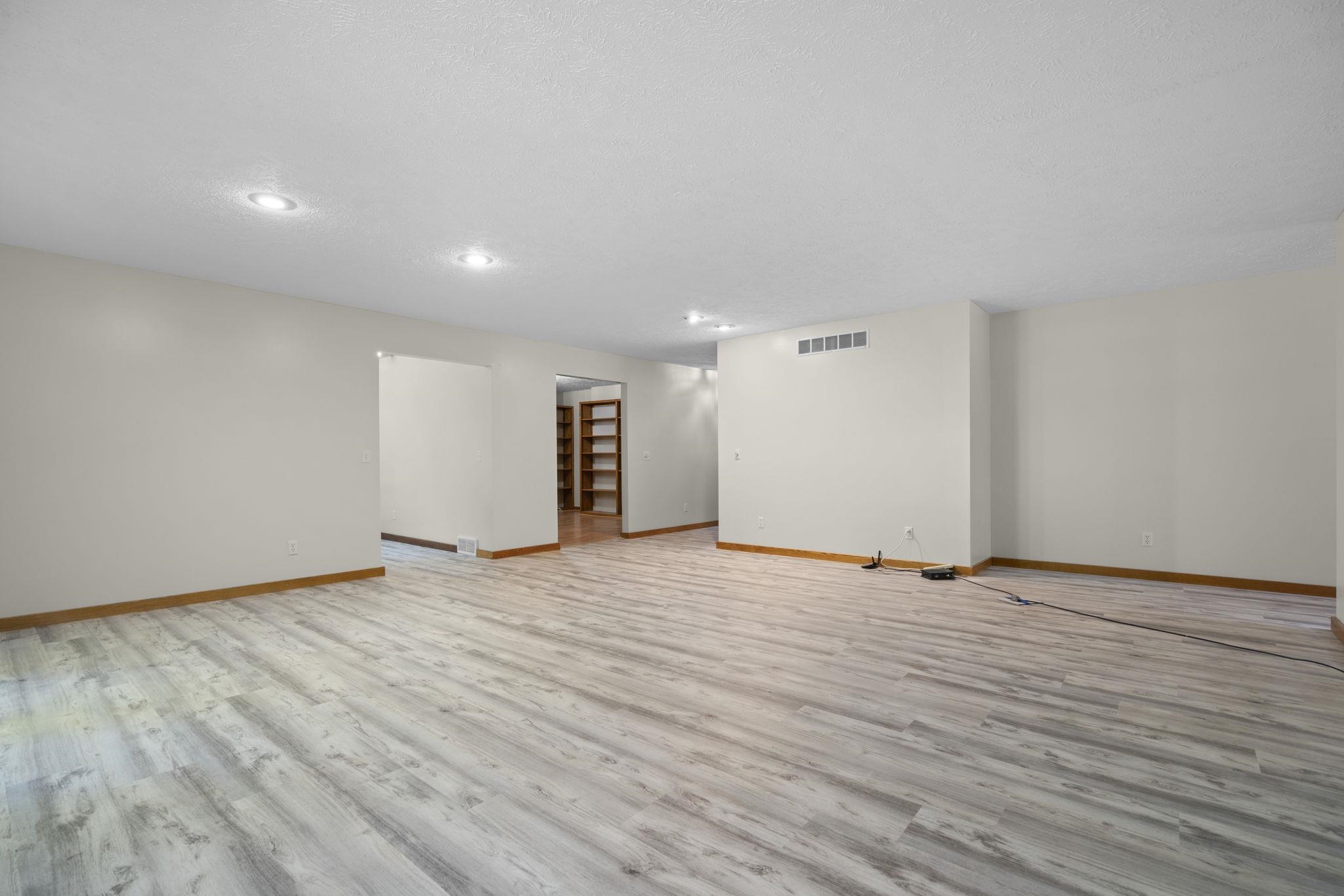 211 E 7th Street, Northport, MI, 49670-9770