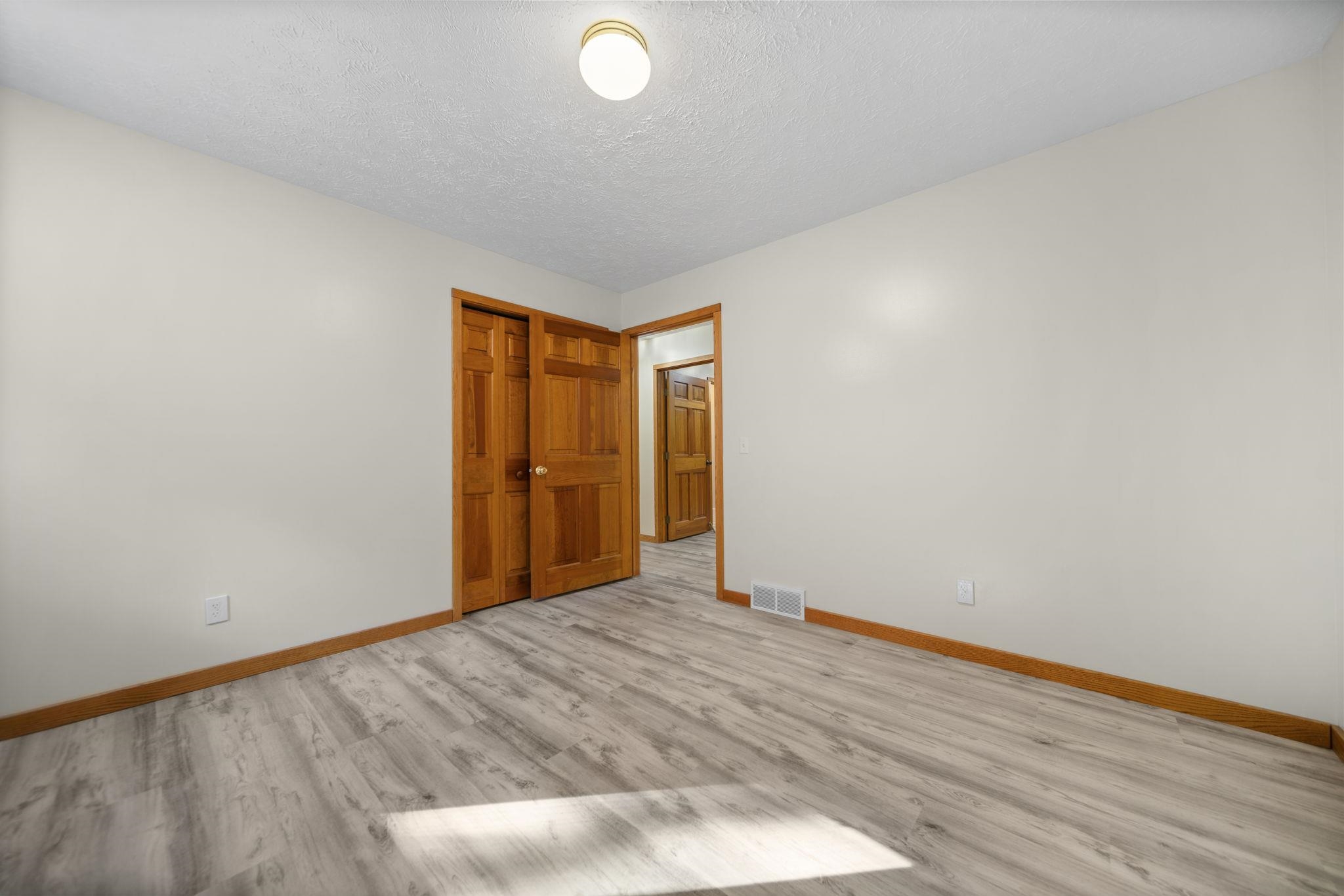 211 E 7th Street, Northport, MI, 49670-9770