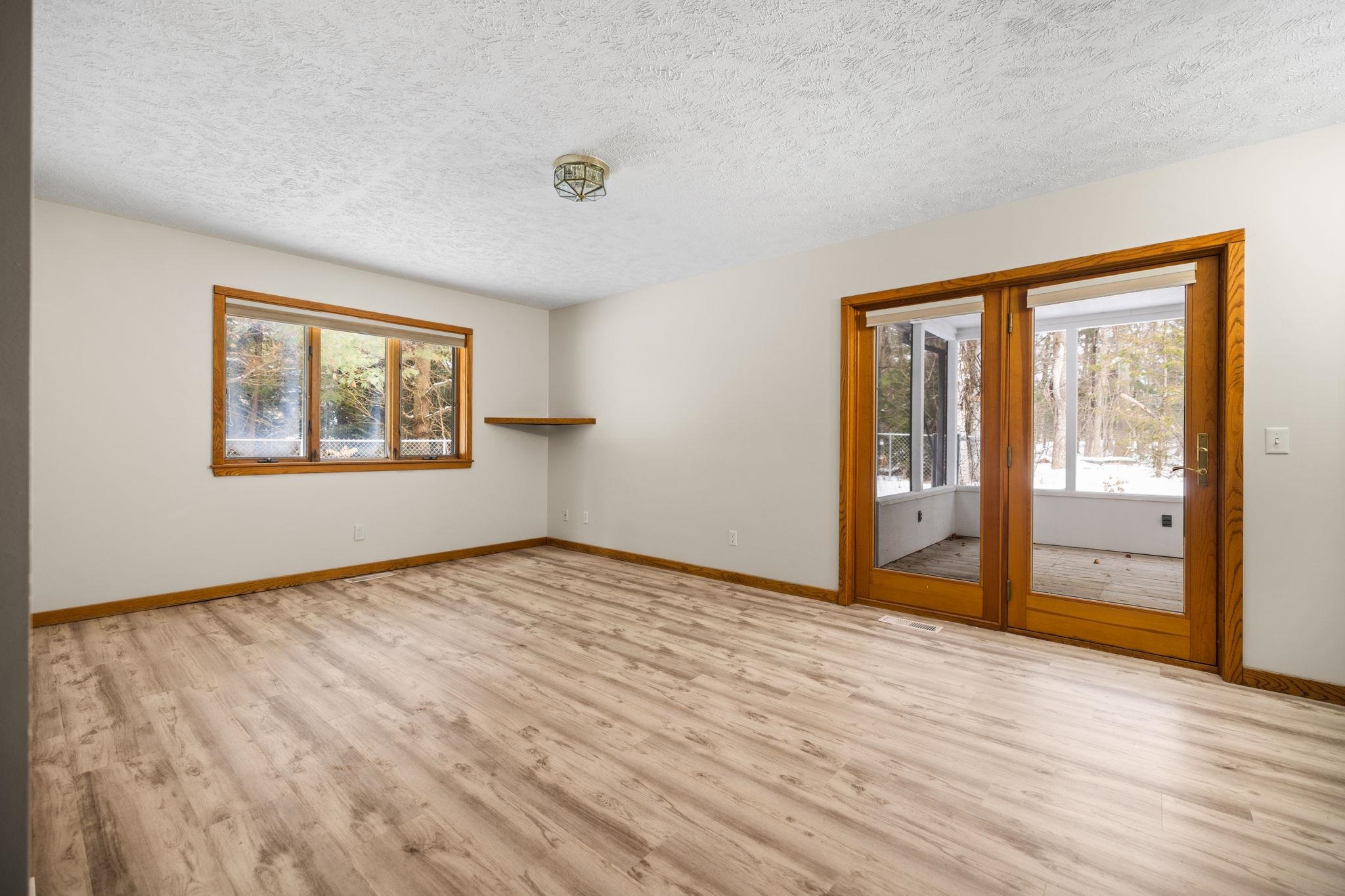 211 E 7th Street, Northport, MI, 49670-9770