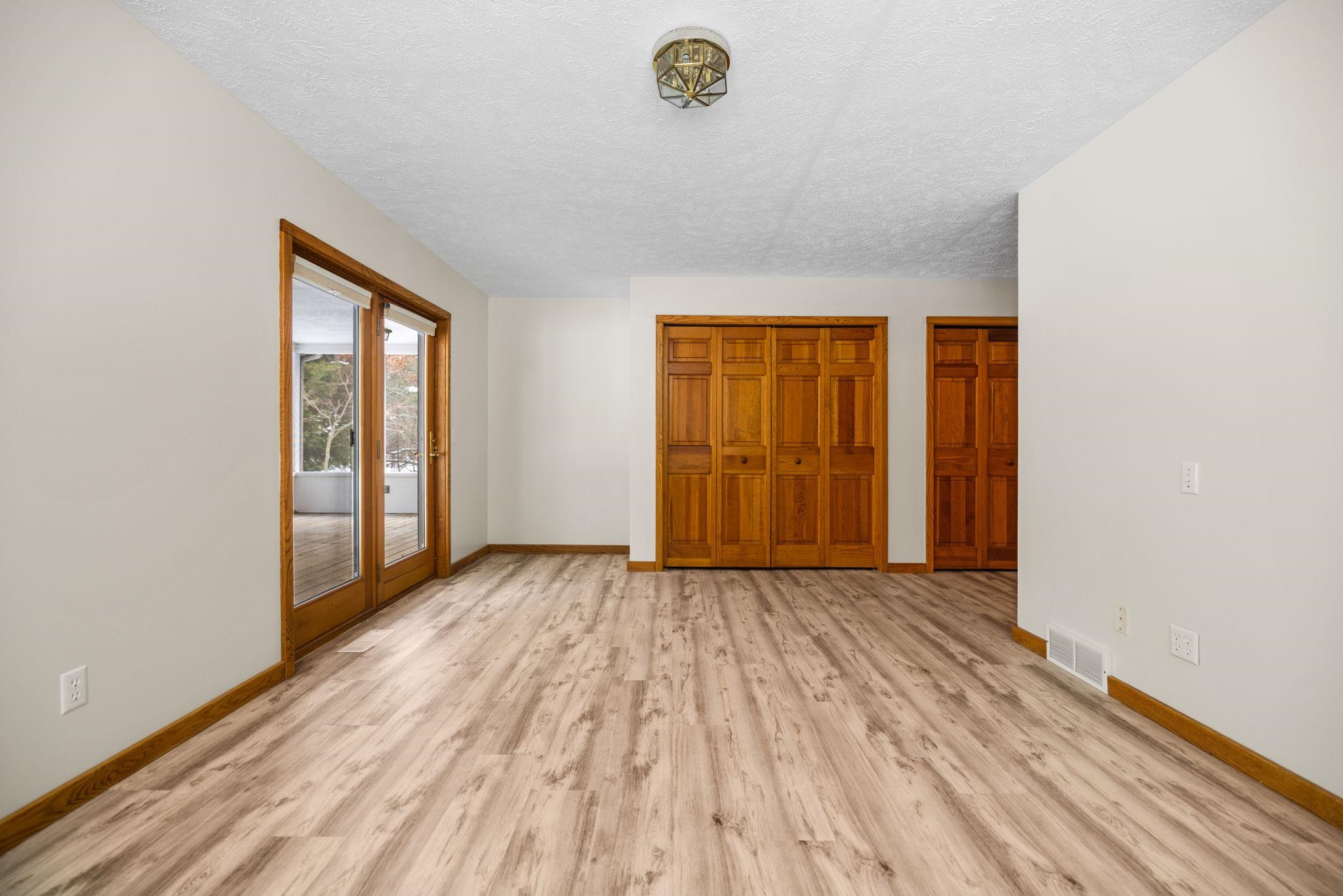 211 E 7th Street, Northport, MI, 49670-9770