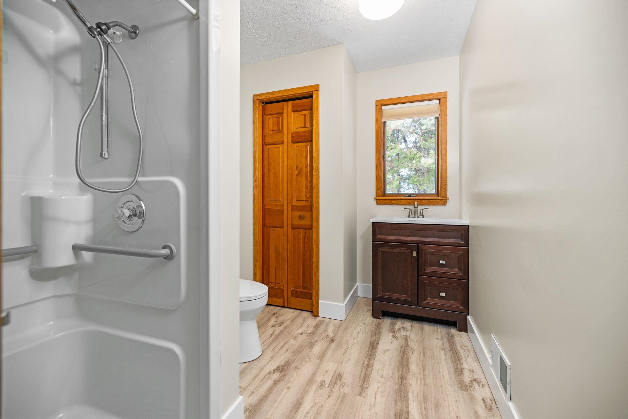 211 E 7th Street, Northport, MI, 49670-9770