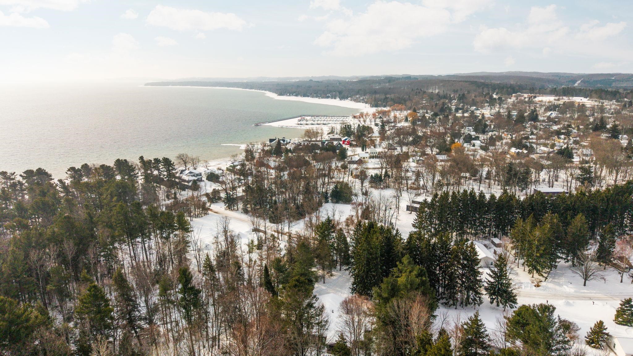 211 E 7th Street, Northport, MI, 49670-9770