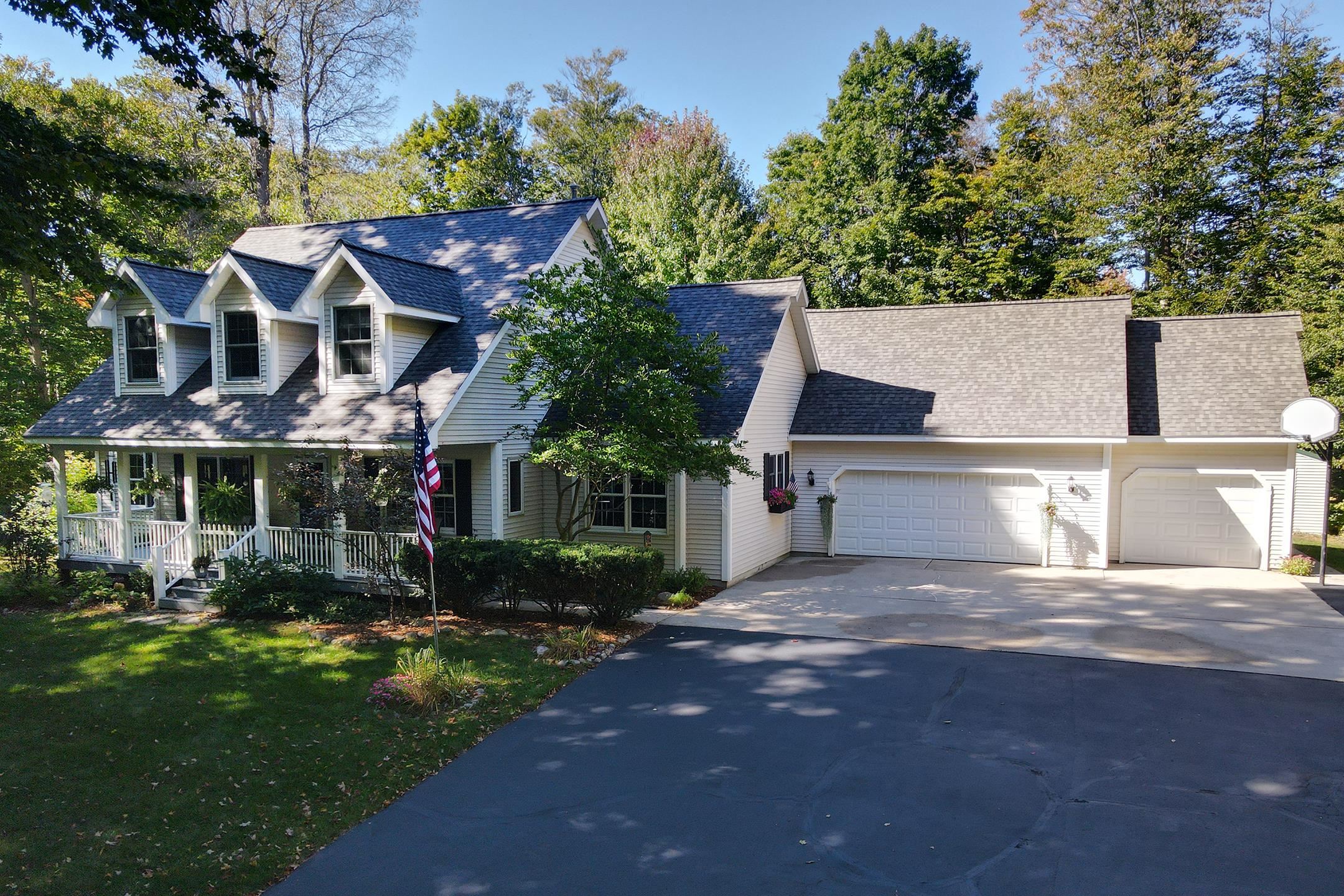 12900 S Woodhaven Lane, Traverse City, MI, 49684