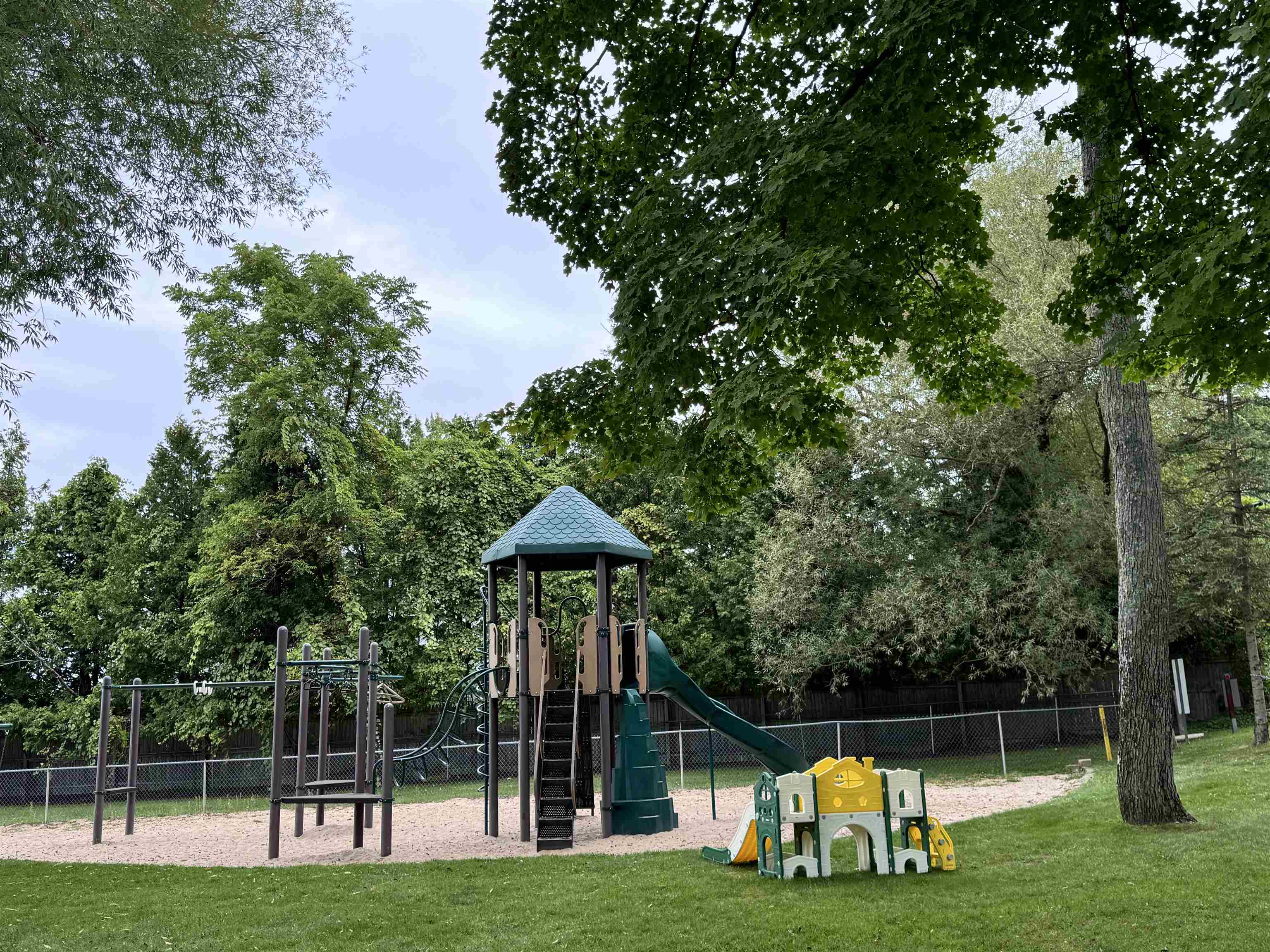 4673 Crossover Drive UNIT&nbsp;562, Bellaire, MI, 49615